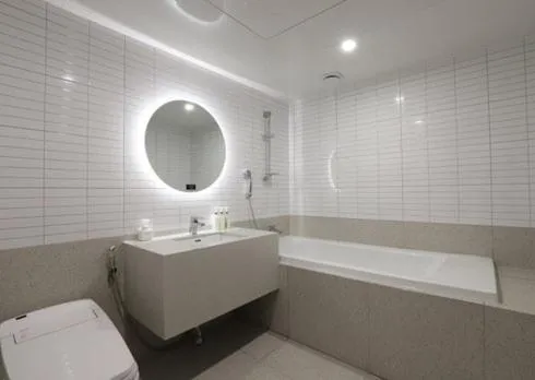 Shower in H Avenue Hwamyeong
