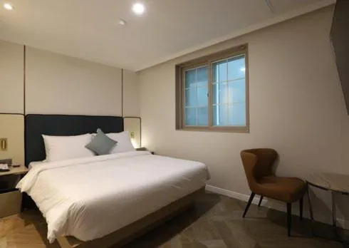 Bed in H Avenue Hwamyeong