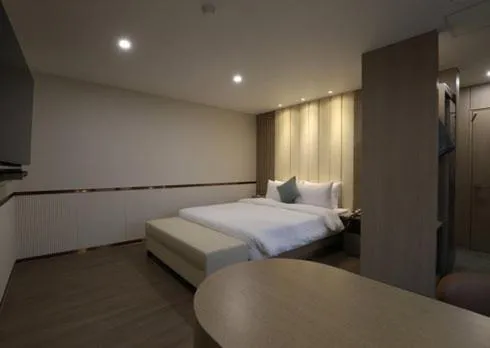Bed in H Avenue Hwamyeong