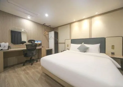 Bed in H Avenue Hwamyeong