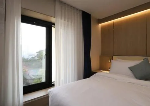 Bed in H Avenue Hwamyeong