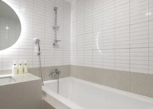 Shower in H Avenue Hwamyeong
