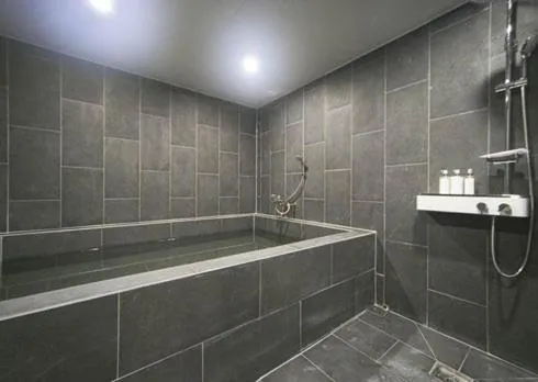 Shower in H Avenue Hwamyeong