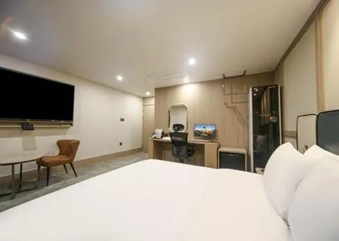 Bed in H Avenue Hwamyeong