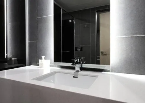 Shower in H Avenue Hwamyeong