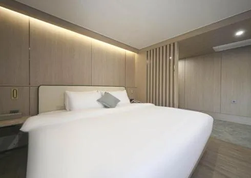 Bed in H Avenue Hwamyeong