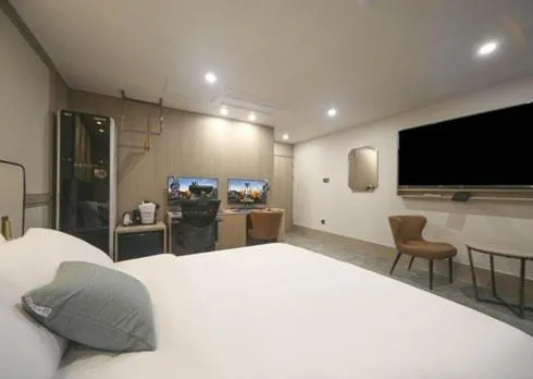 Bed in H Avenue Hwamyeong