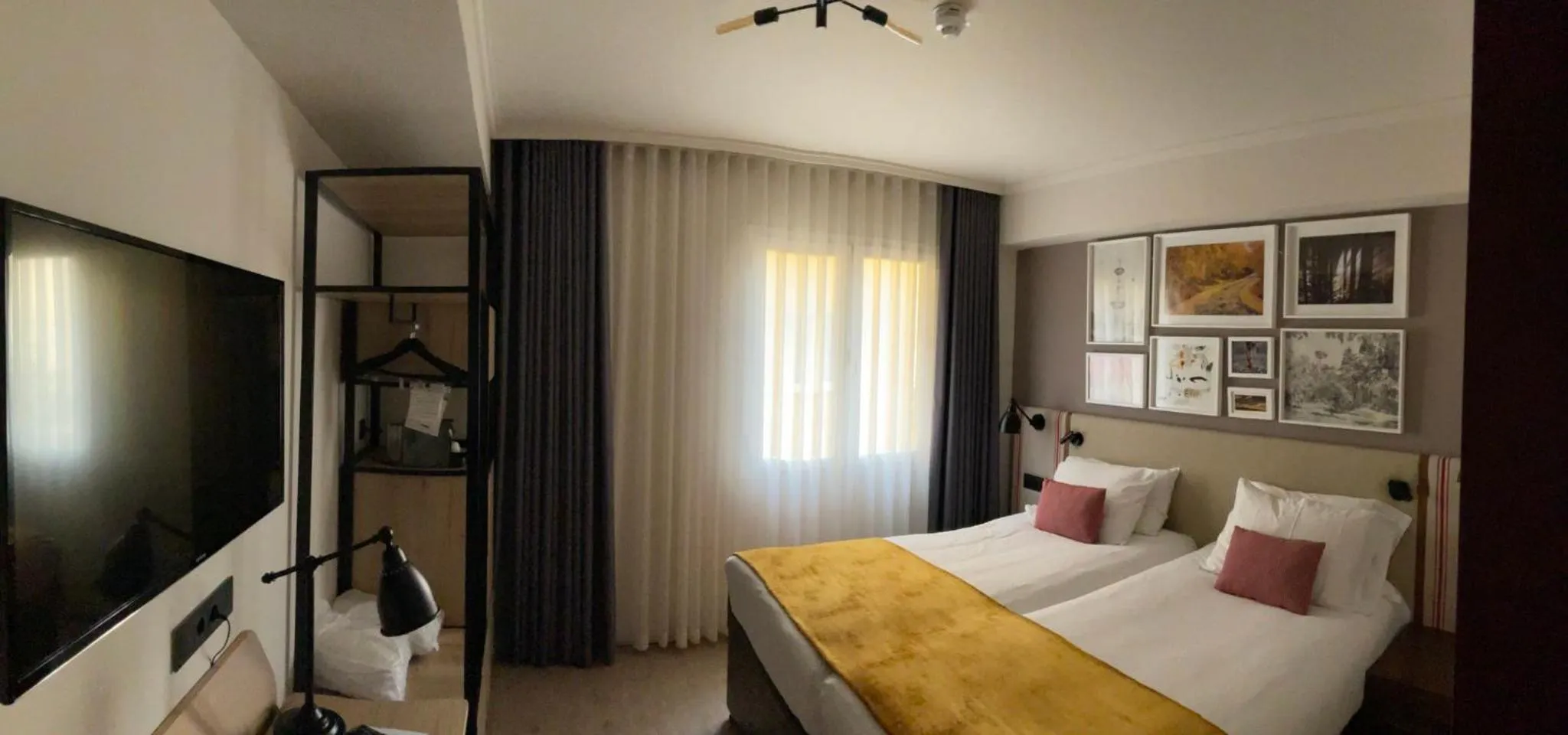 Photo of the whole room, Bed in Hotel Indigo Madrid - Princesa by IHG