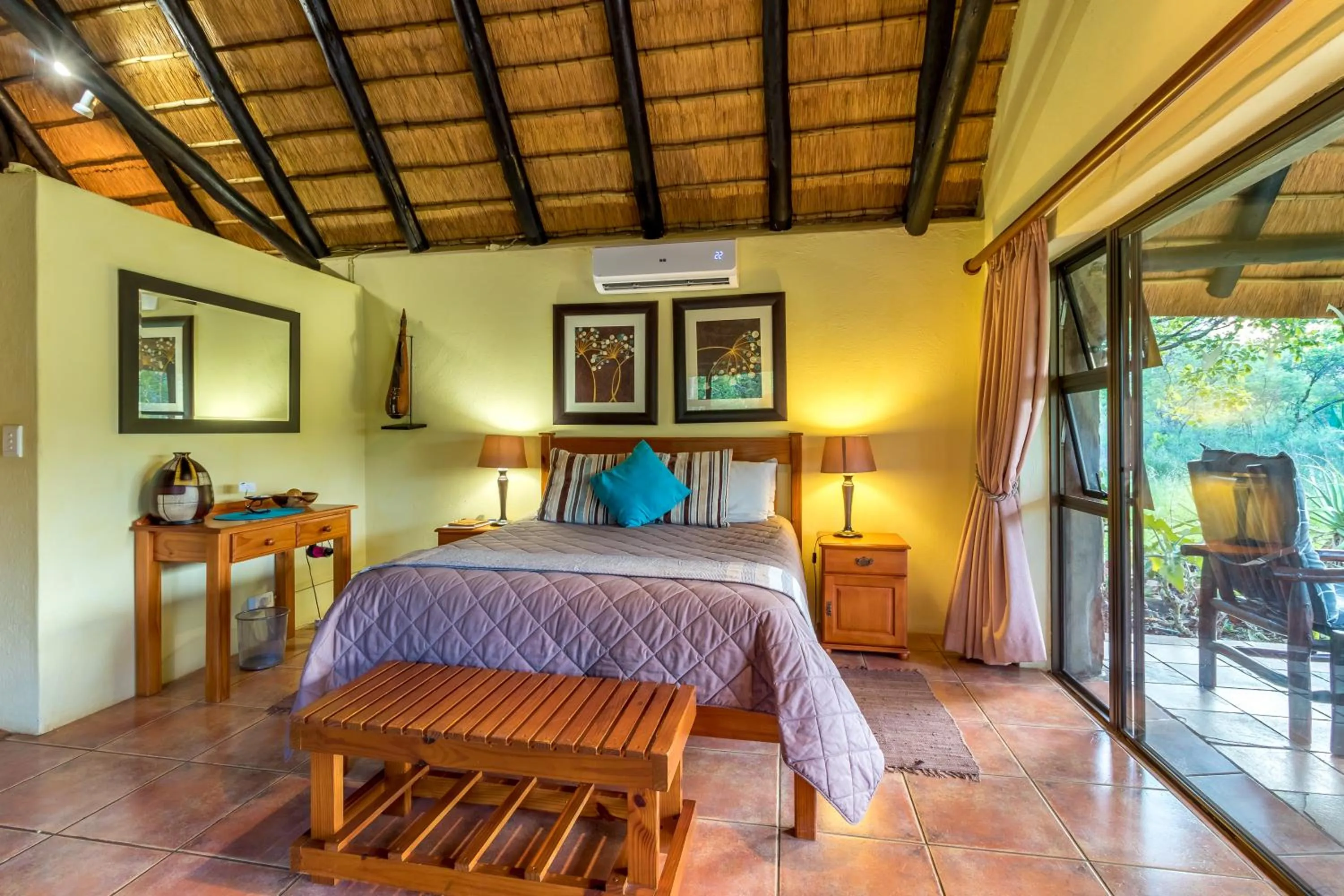 Bed in Iketla Lodge