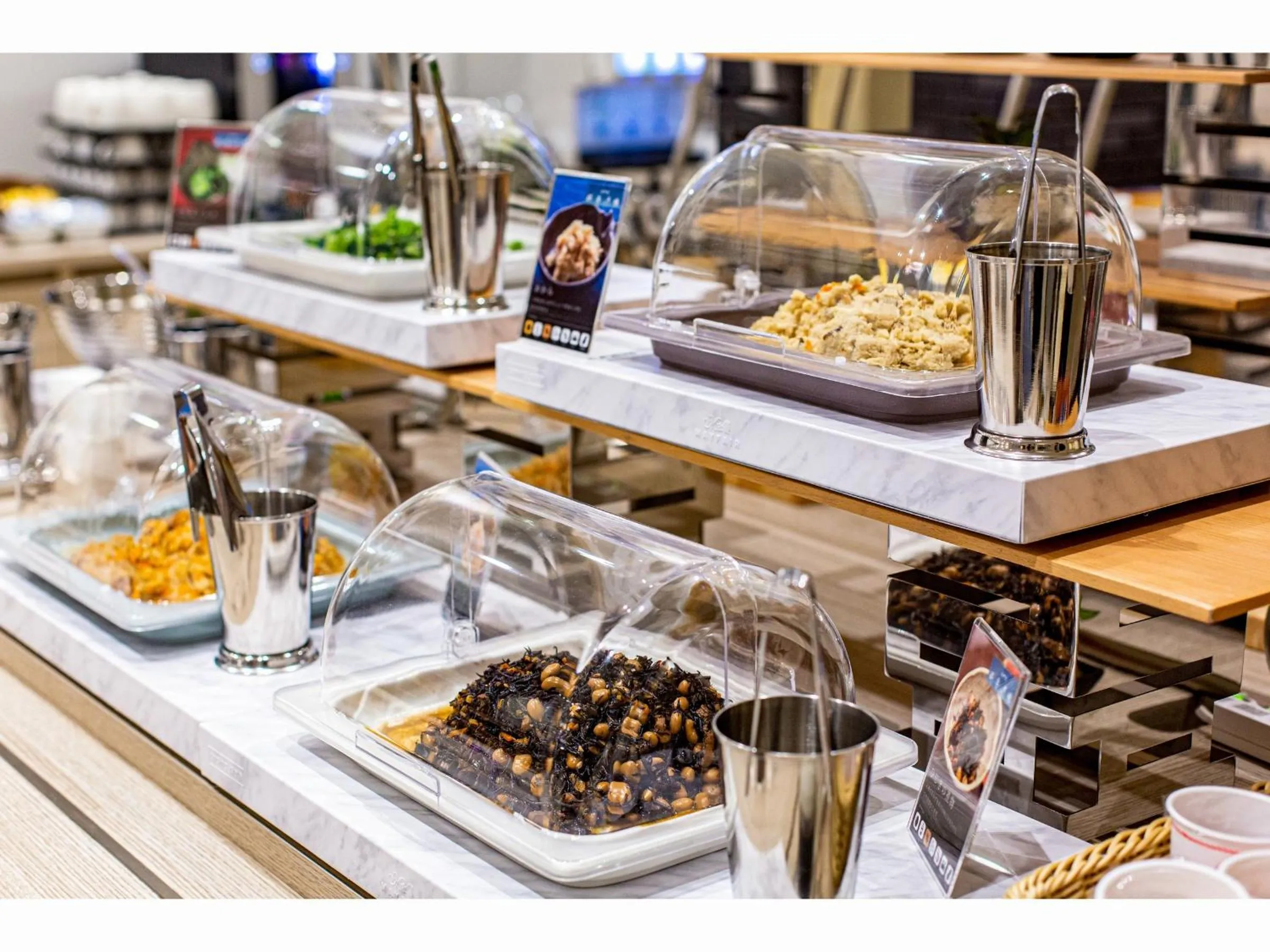 Restaurant/places to eat in Kuretake Inn Premium Tajimi Ekimae