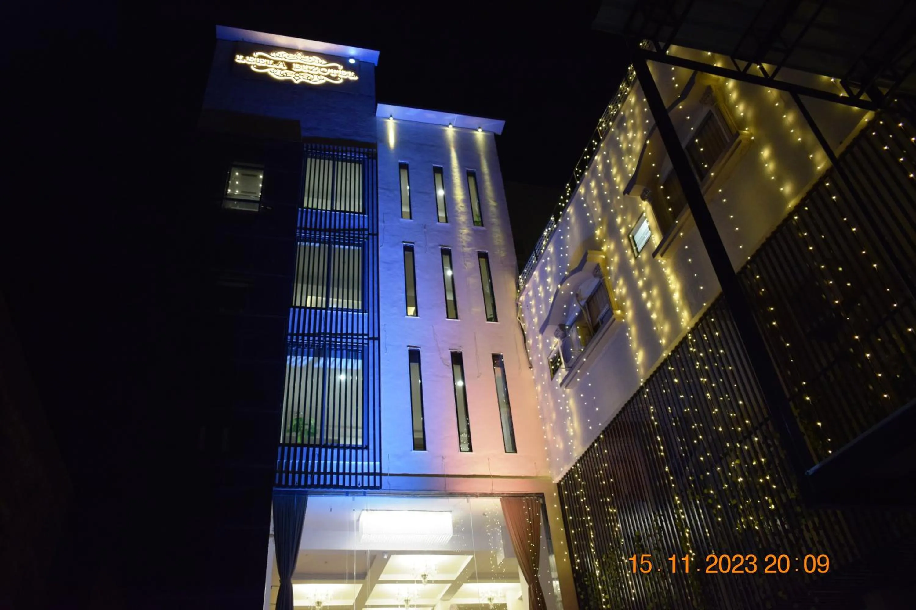 Property building in LEELA BIZOTEL