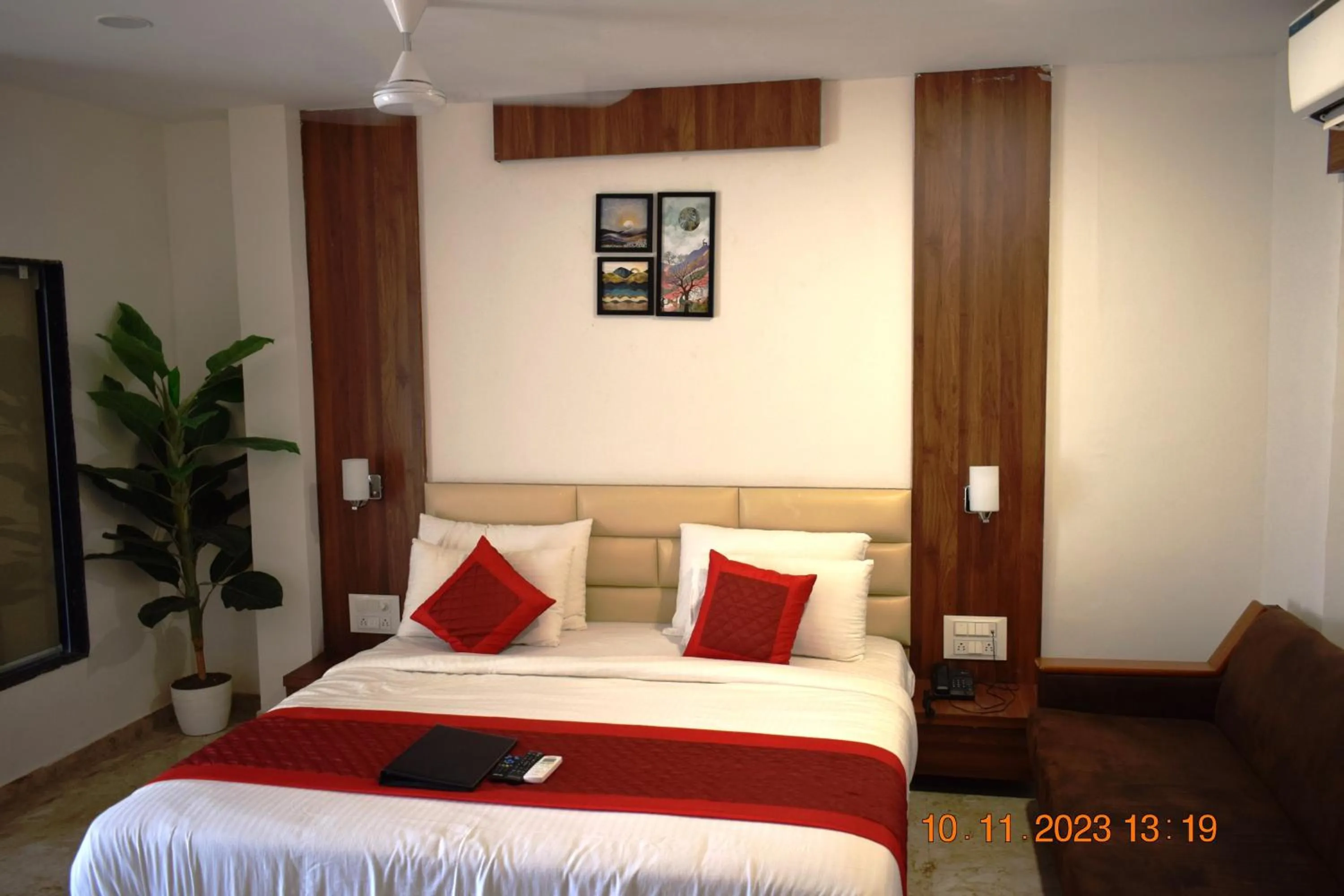 Bed in LEELA BIZOTEL