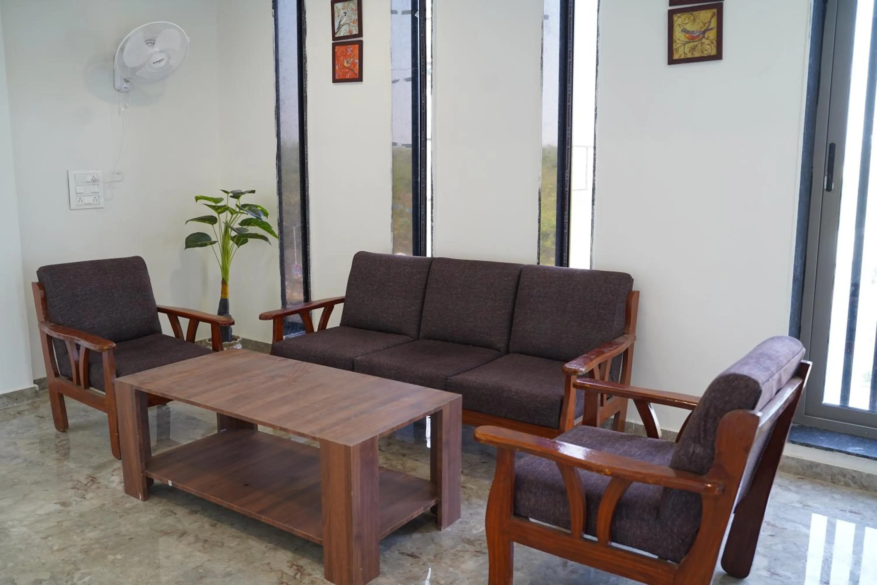 Lobby or reception in LEELA BIZOTEL