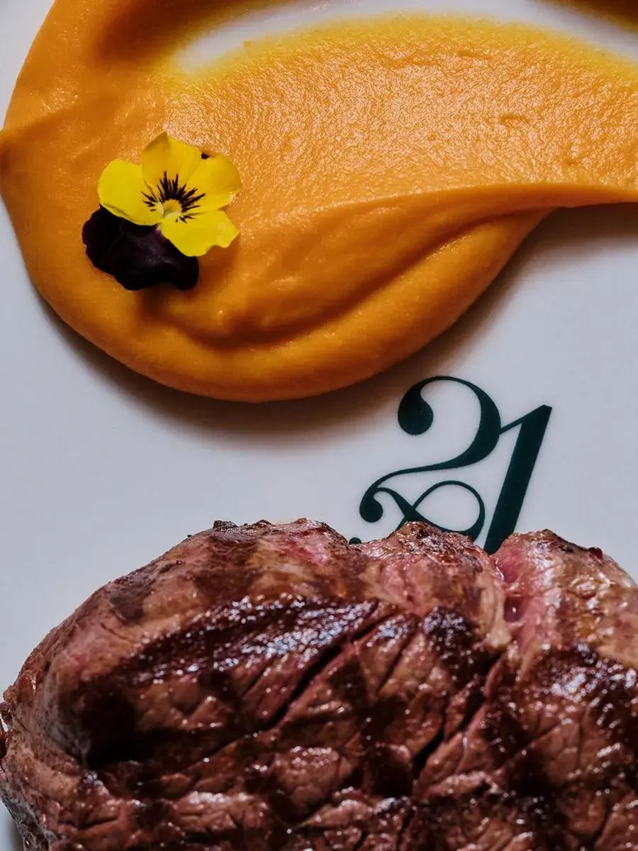 Food in The Twentyone Food in The Twentyone