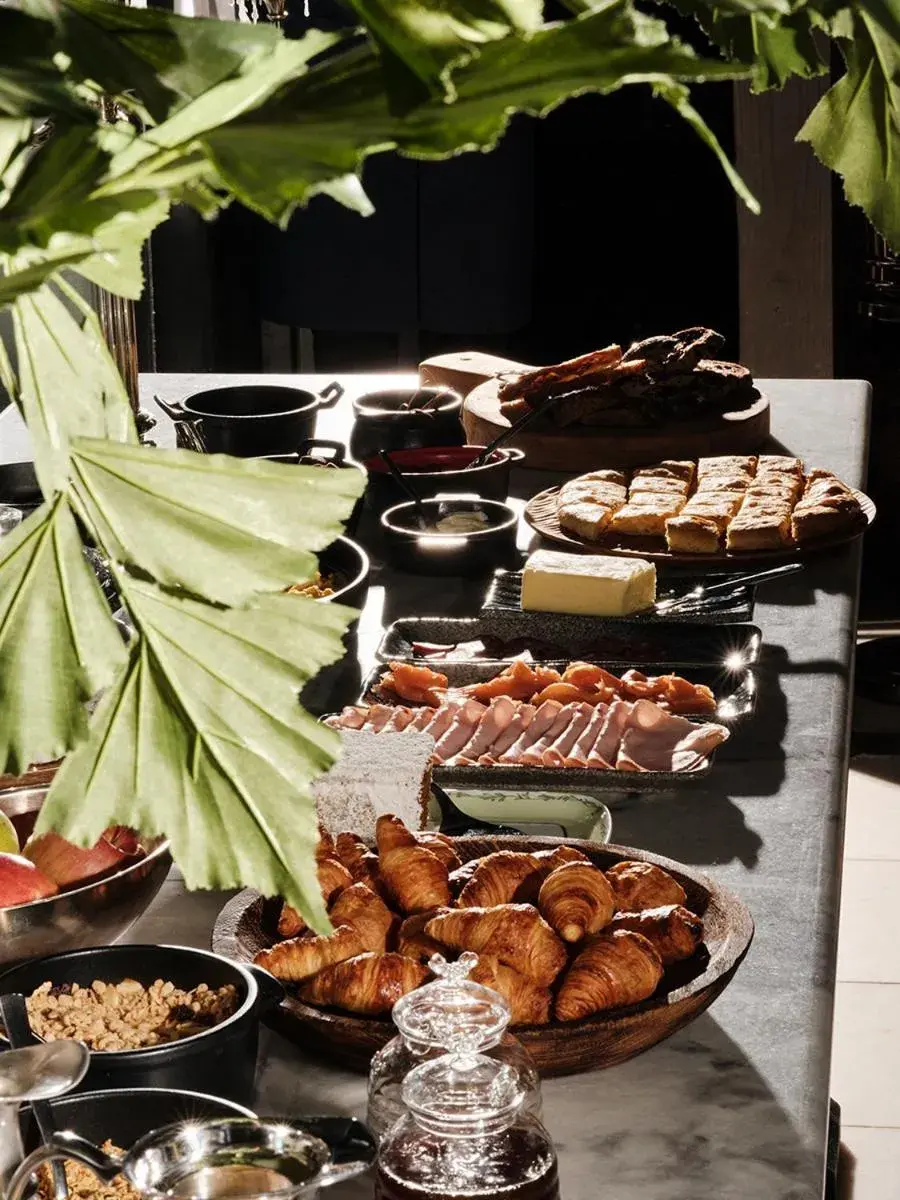 Breakfast in The Twentyone Breakfast in The Twentyone