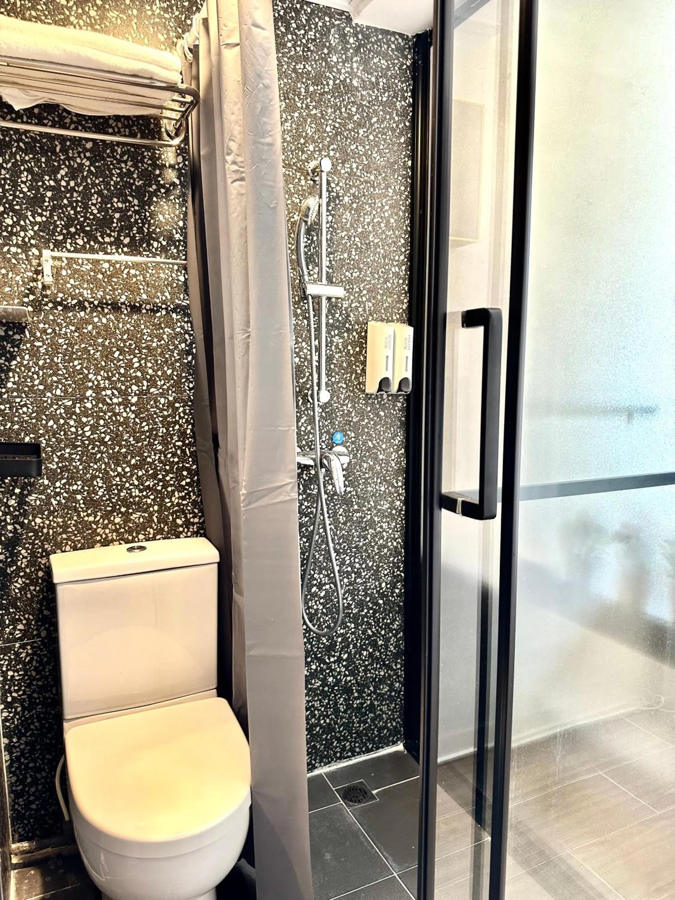 Bathroom in 木居 Woody House