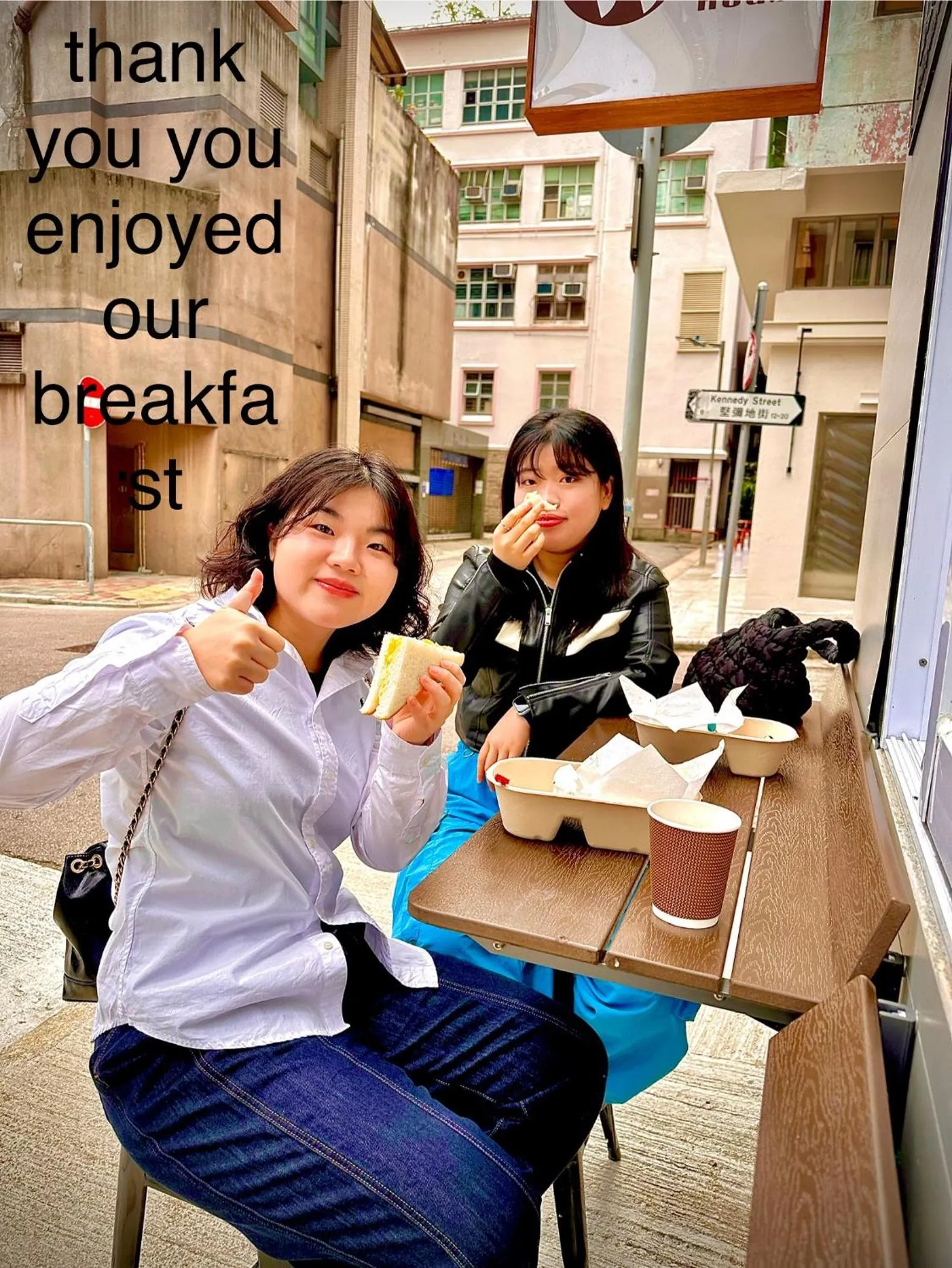 group of guests in 木居 Woody House