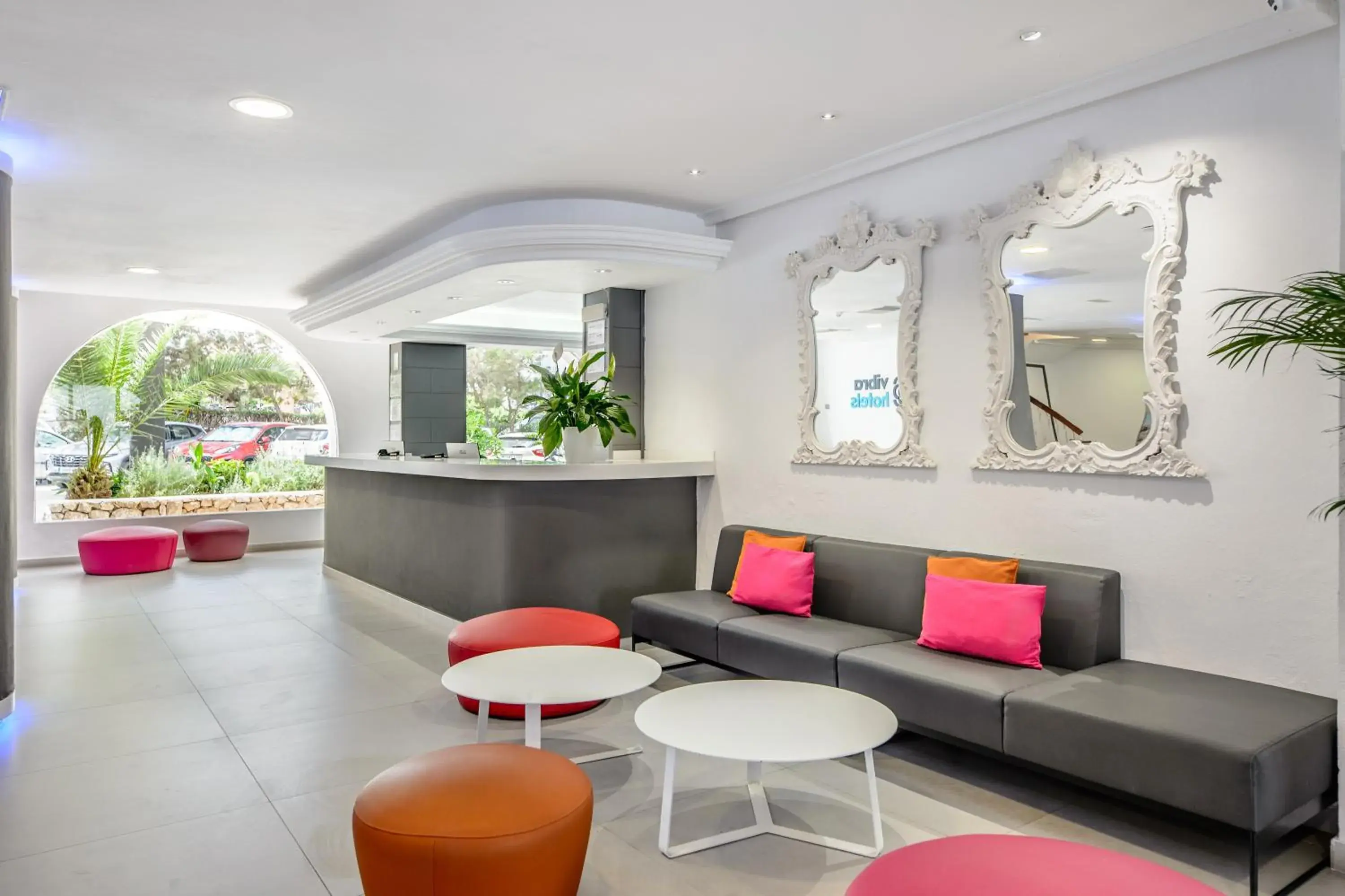 Lobby or reception in Hotel Vibra San Remo Lobby or reception in Hotel Vibra San Remo