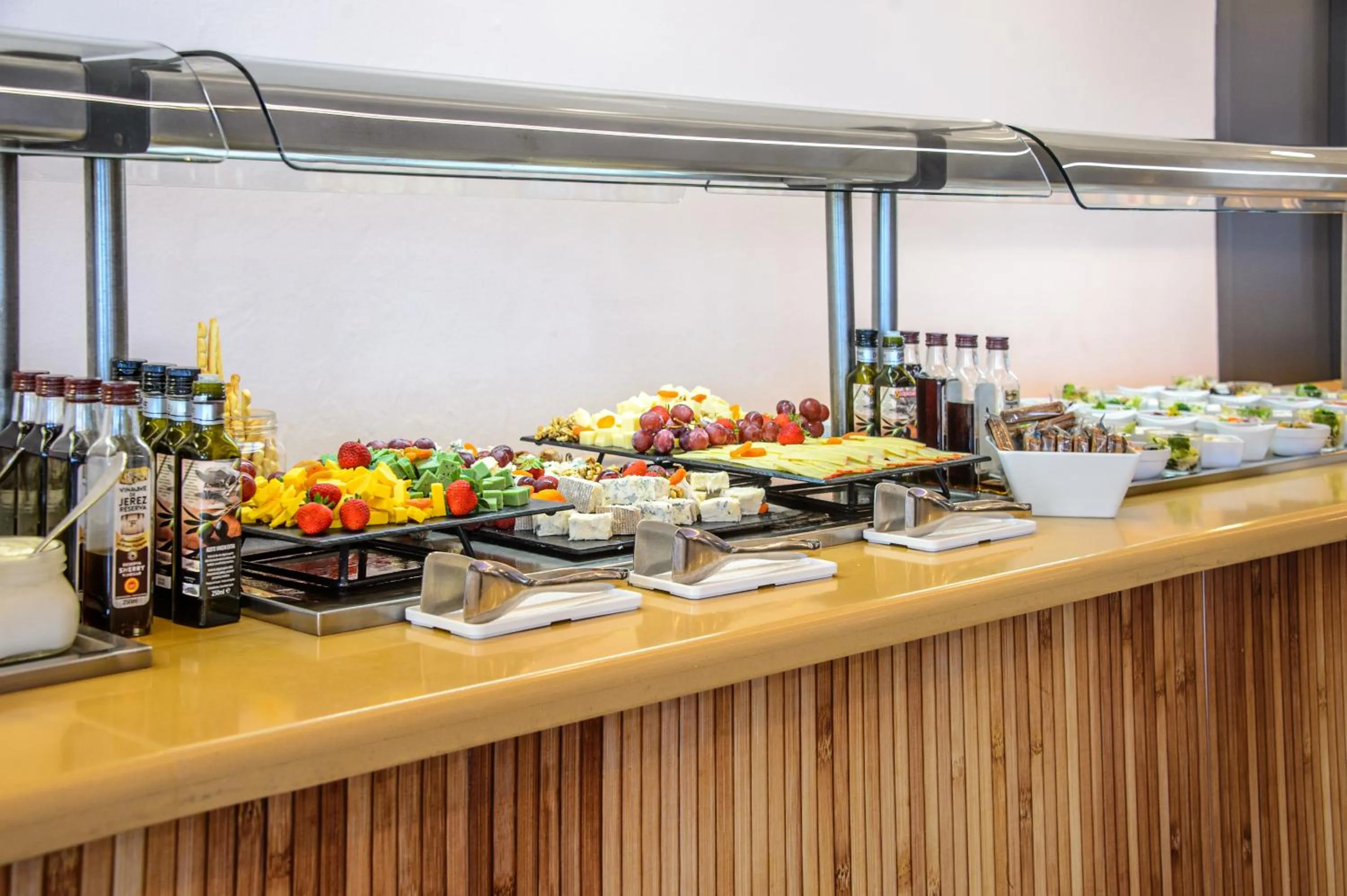 Restaurant/places to eat in Hotel Vibra San Remo