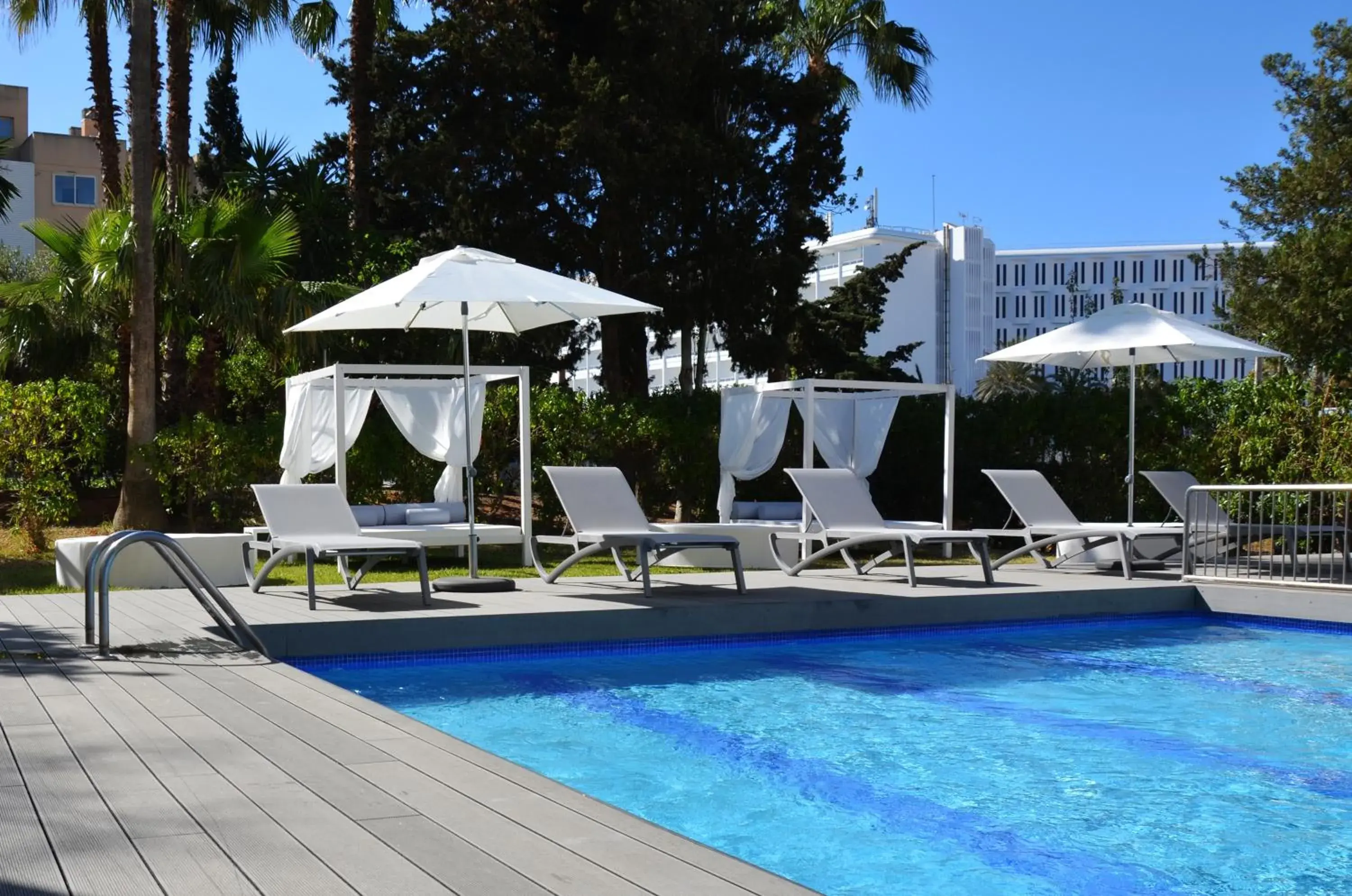 Swimming pool in Apartamentos Vibra Tivoli Swimming pool in Apartamentos Vibra Tivoli