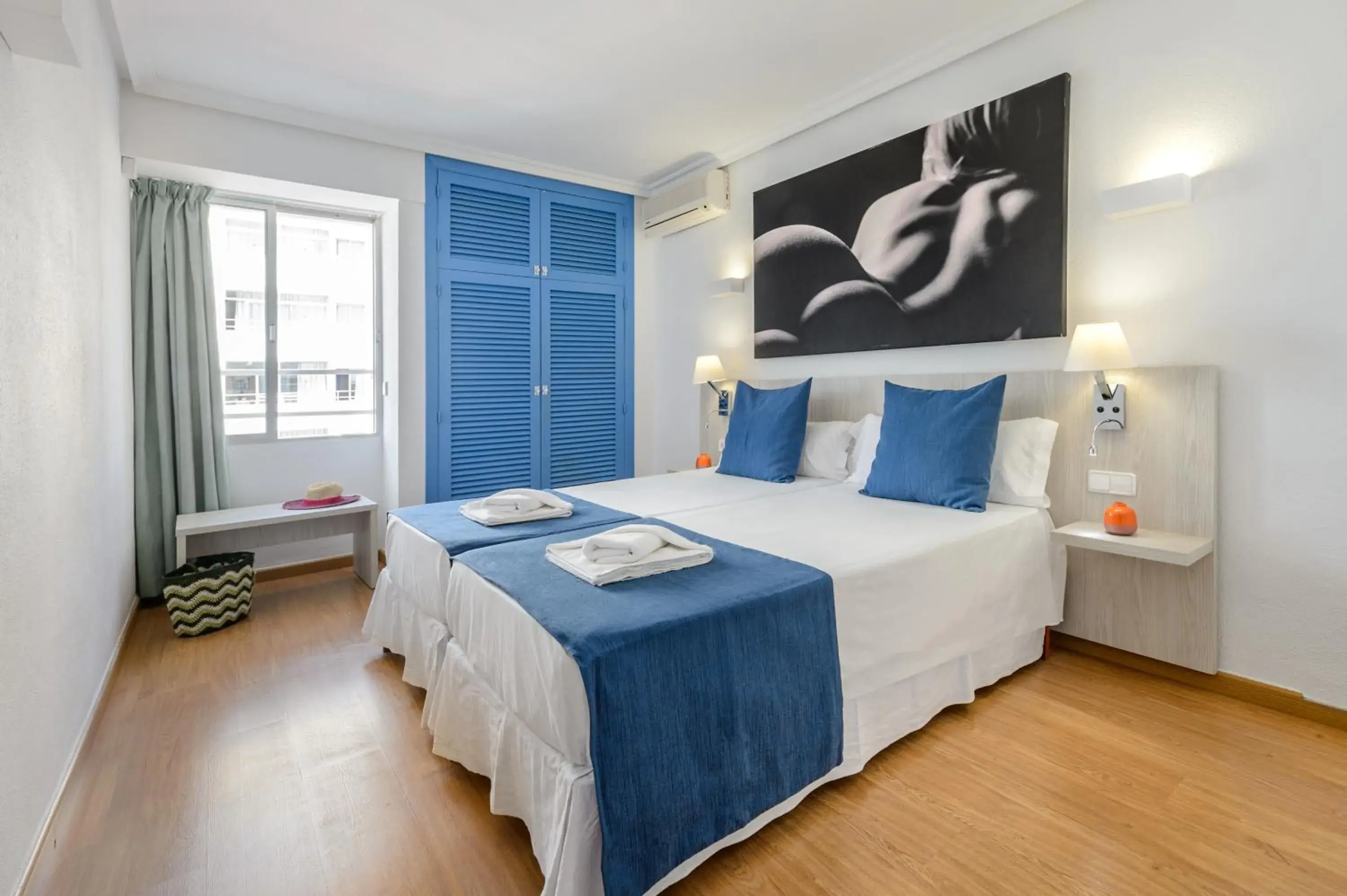 Bedroom, Bed in Apartamentos Vibra Tivoli Bedroom, Bed in Apartamentos Vibra Tivoli