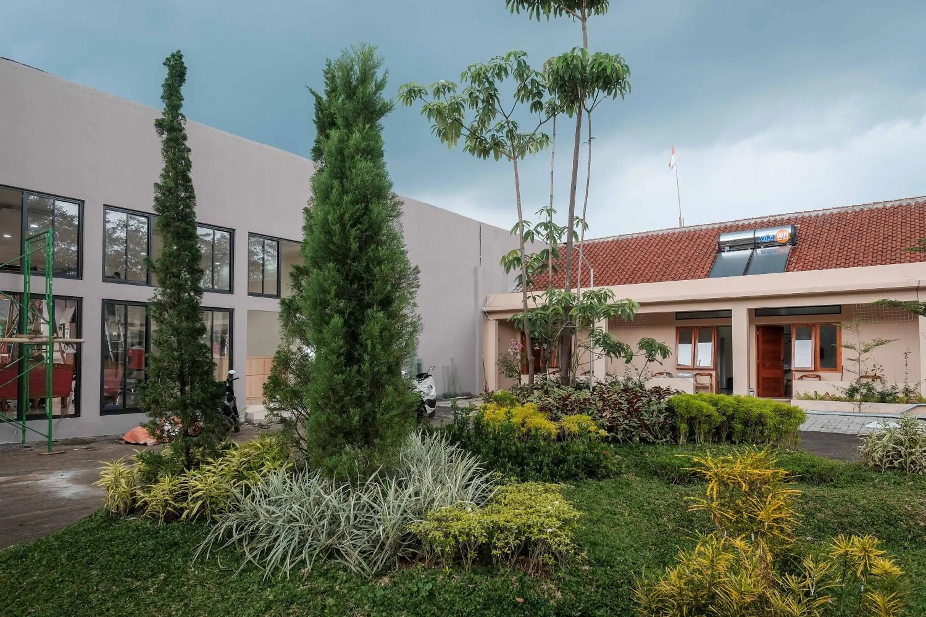 Property building in RedDoorz Plus Syariah at Hotel Indonesia Kajen