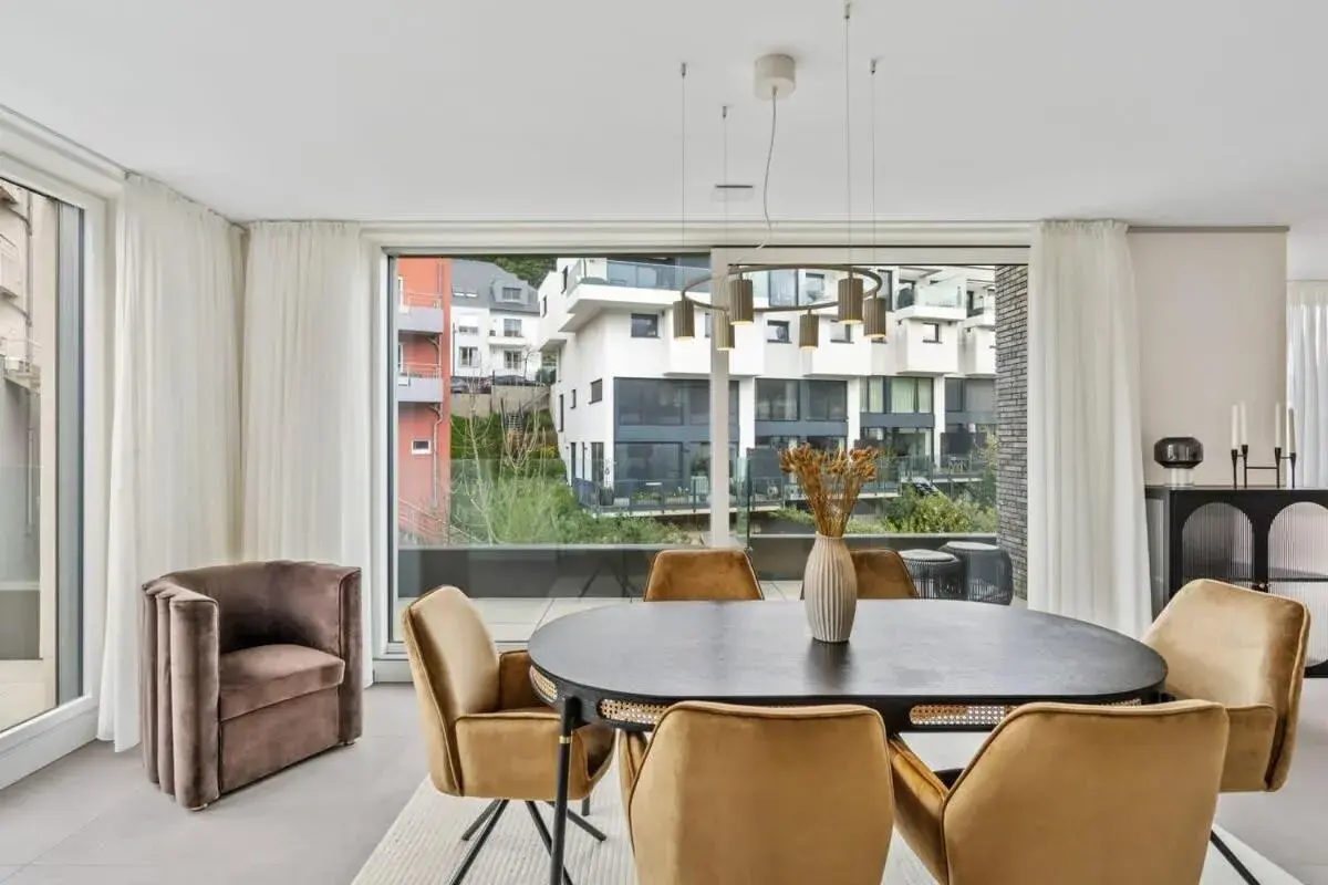 Luxury 2BR, Free Parking, Balcony Luxury 2BR, Free Parking, Balcony