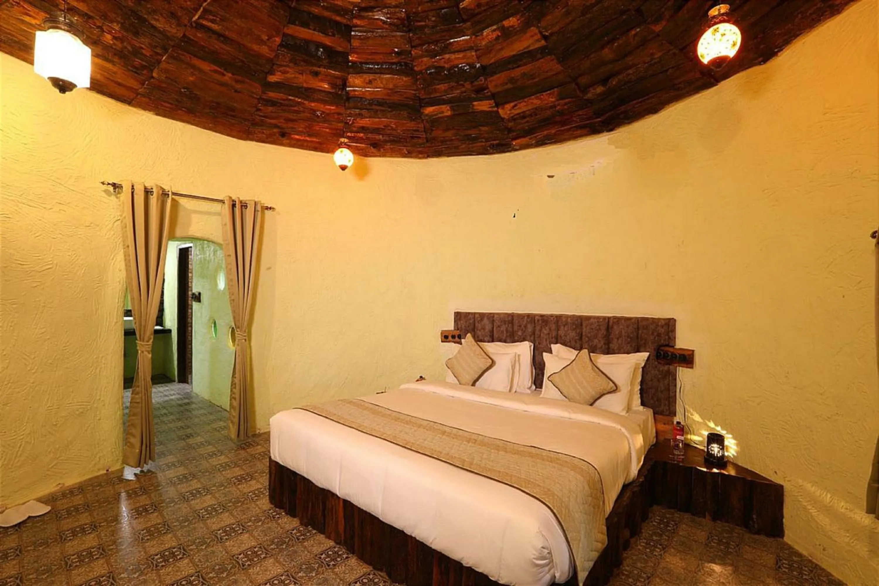 Bedroom, Bed in Sterling Padam Pench