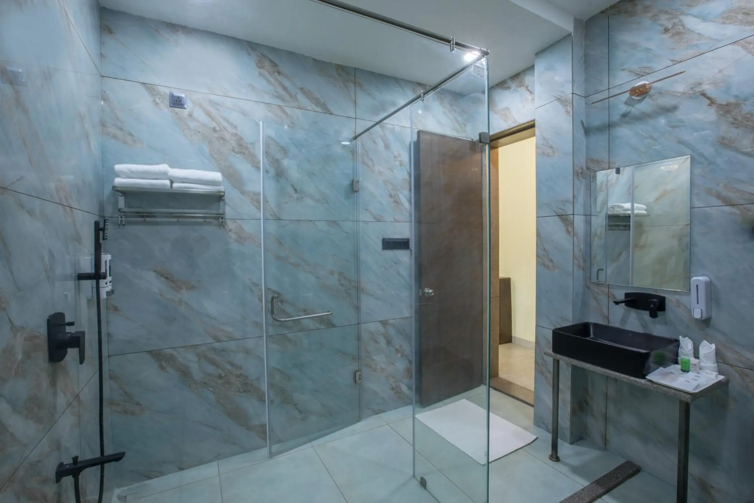 Bathroom in Sterling Padam Pench Bathroom in Sterling Padam Pench