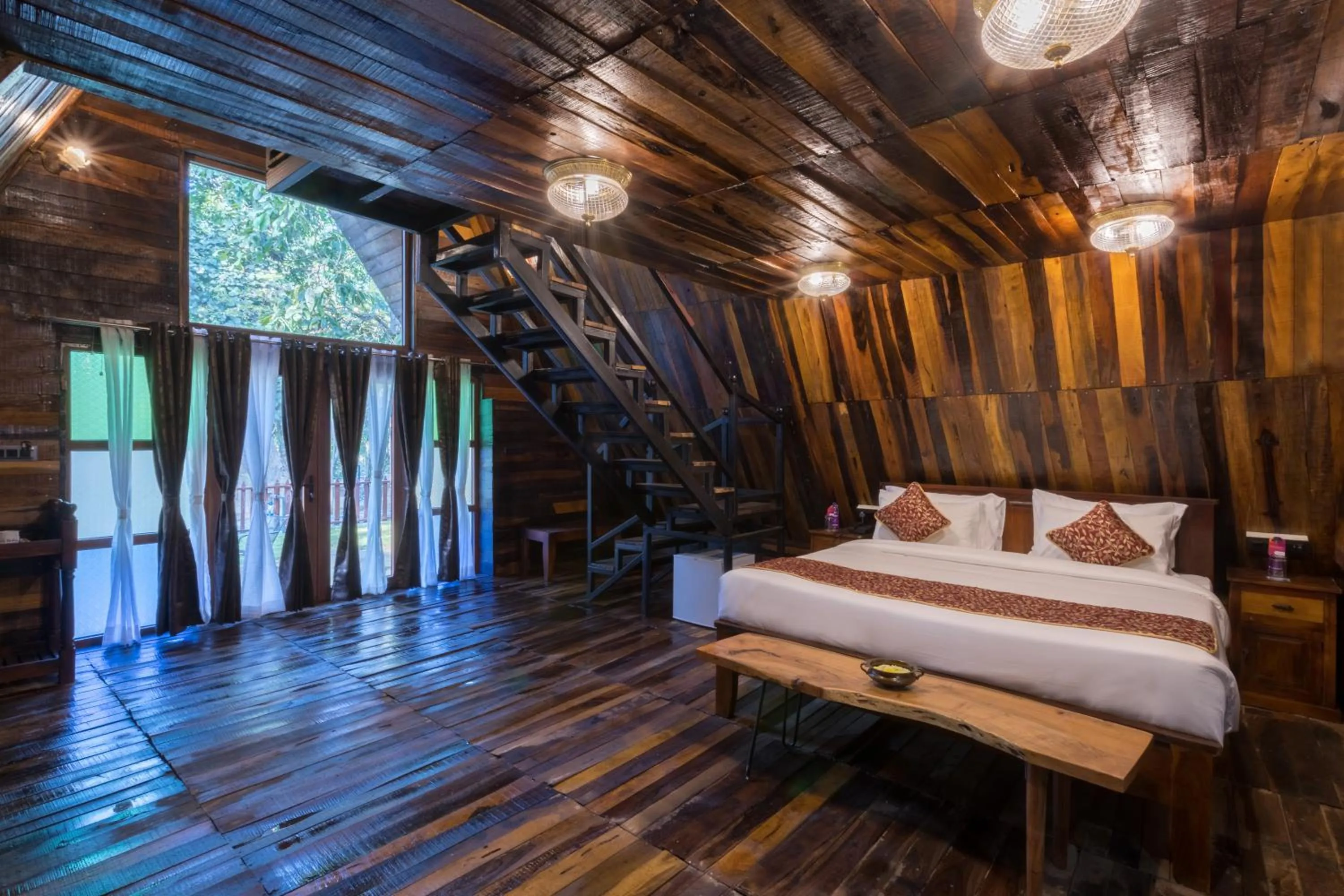 Bedroom, Bed in Sterling Padam Pench