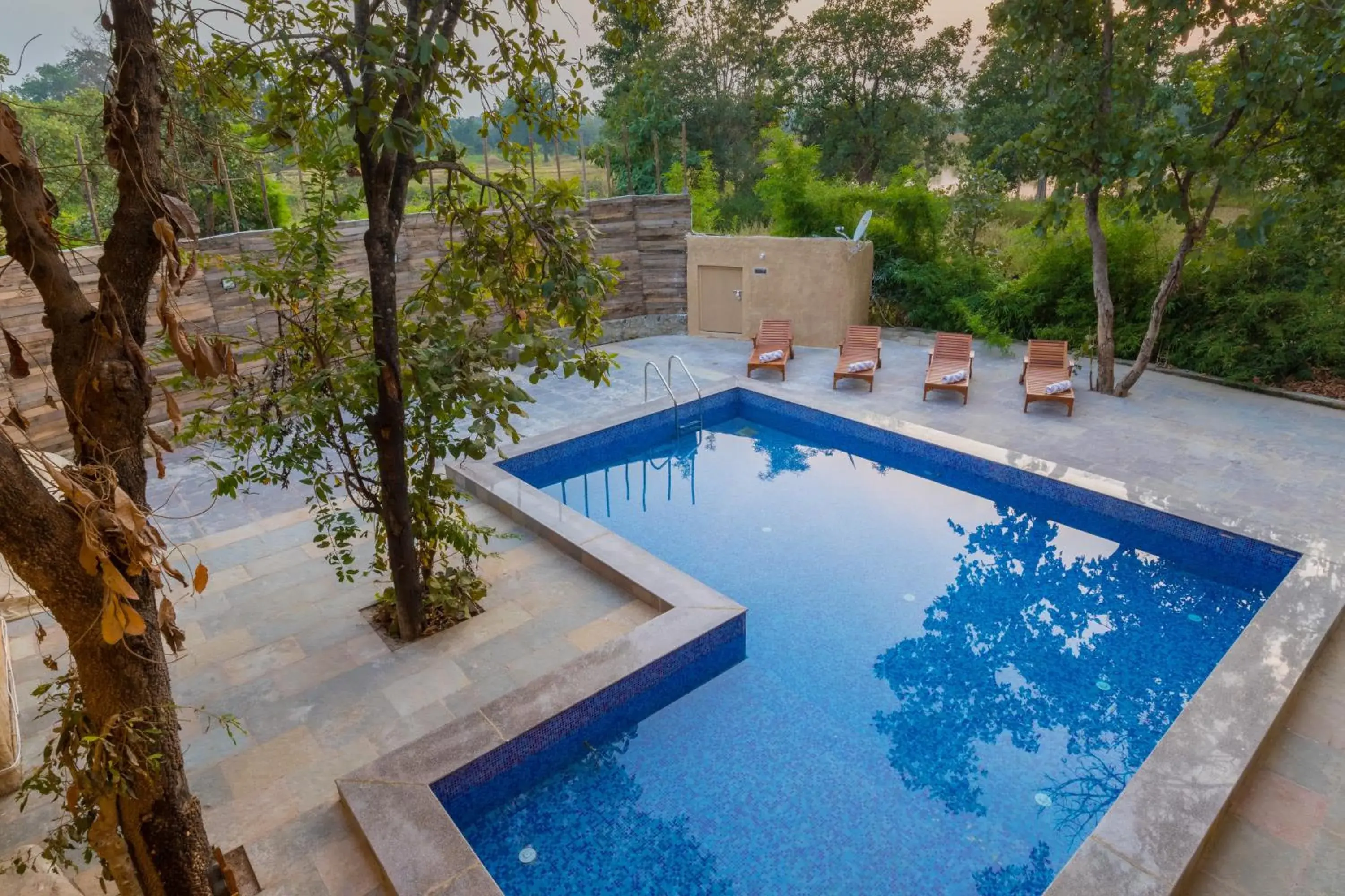 Swimming pool in Sterling Padam Pench Swimming pool in Sterling Padam Pench