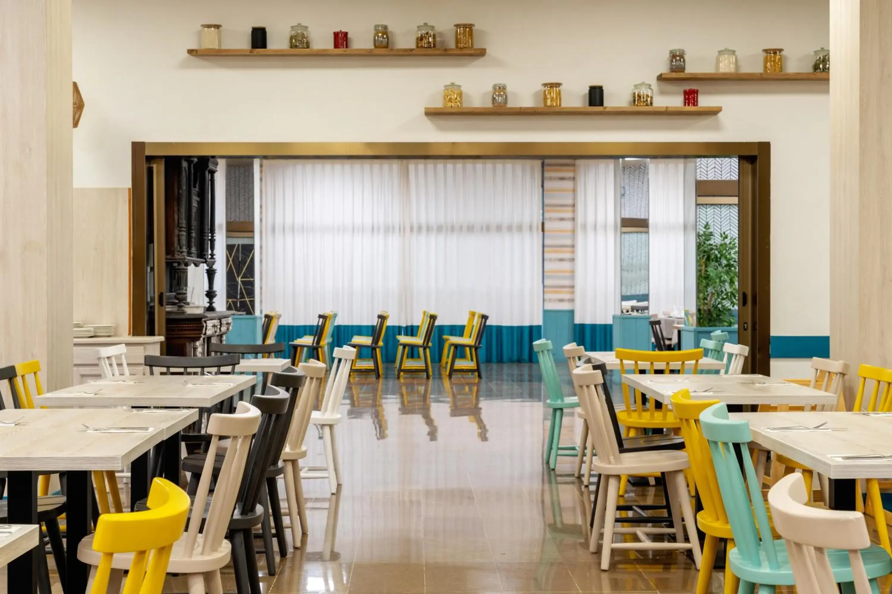 Restaurant/places to eat in Aparthotel Ona Palamós Restaurant/places to eat in Aparthotel Ona Palamós