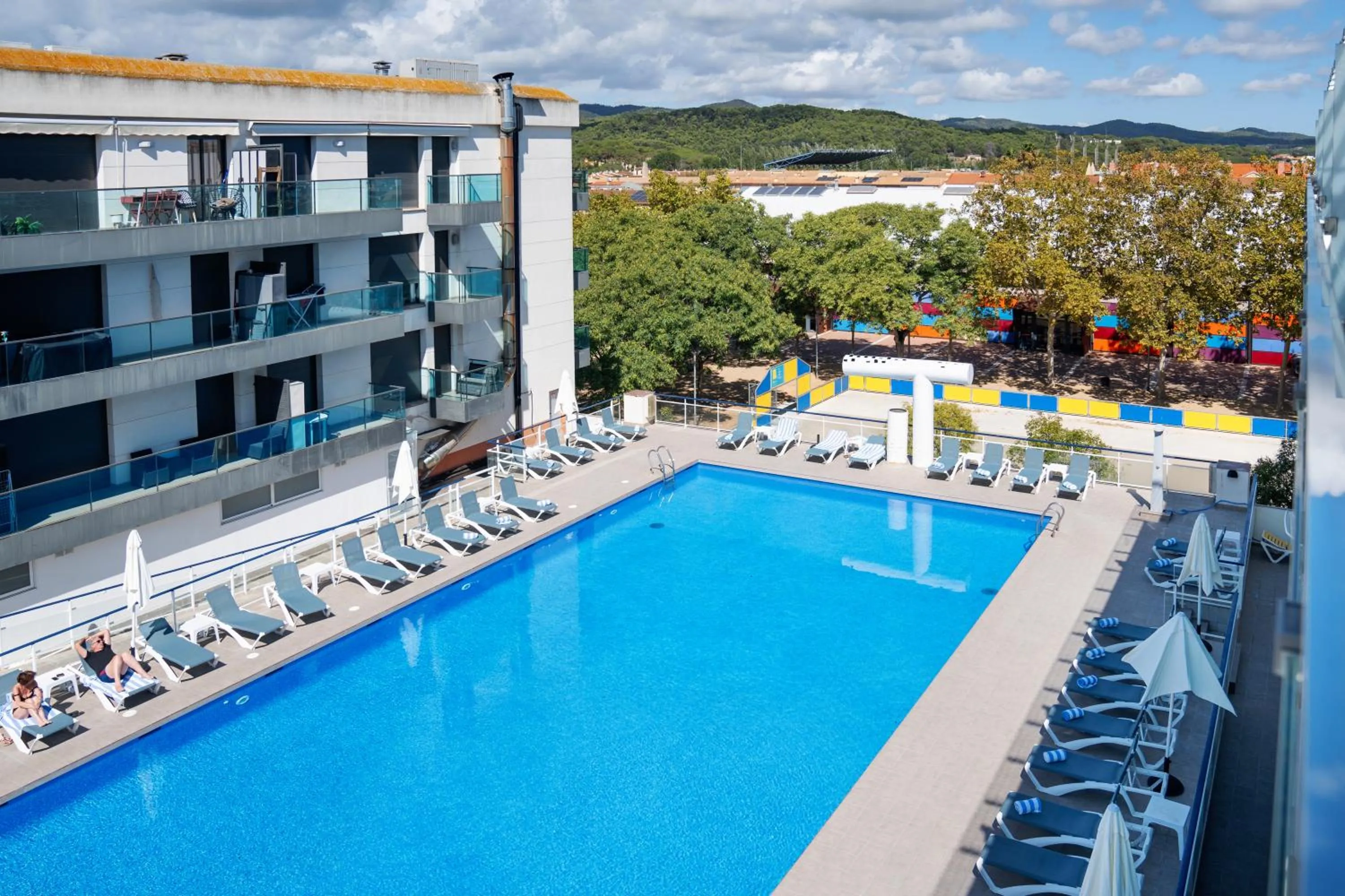 Swimming pool in Aparthotel Ona Palamós