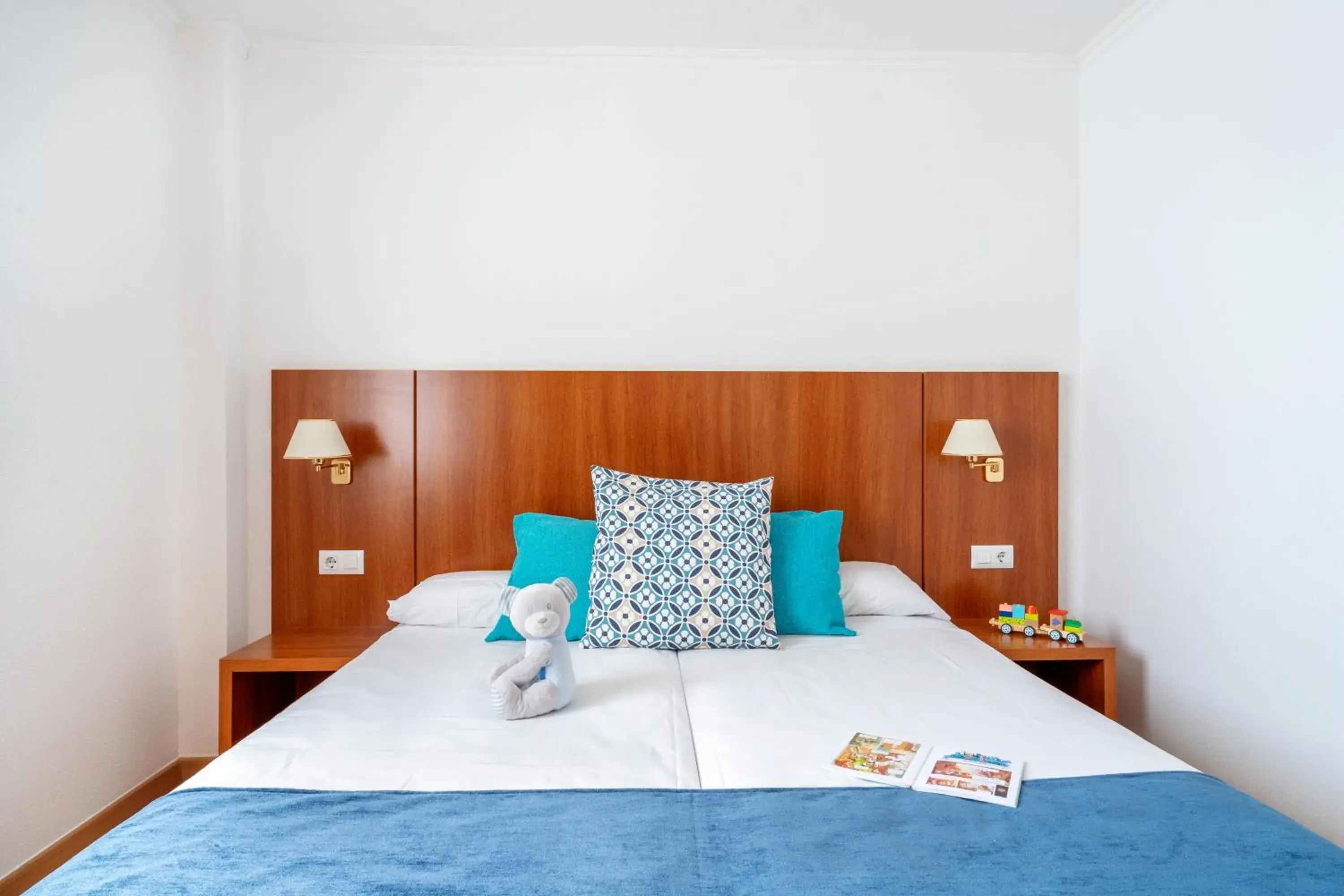 Bed in Aparthotel Ona Palamós Bed in Aparthotel Ona Palamós