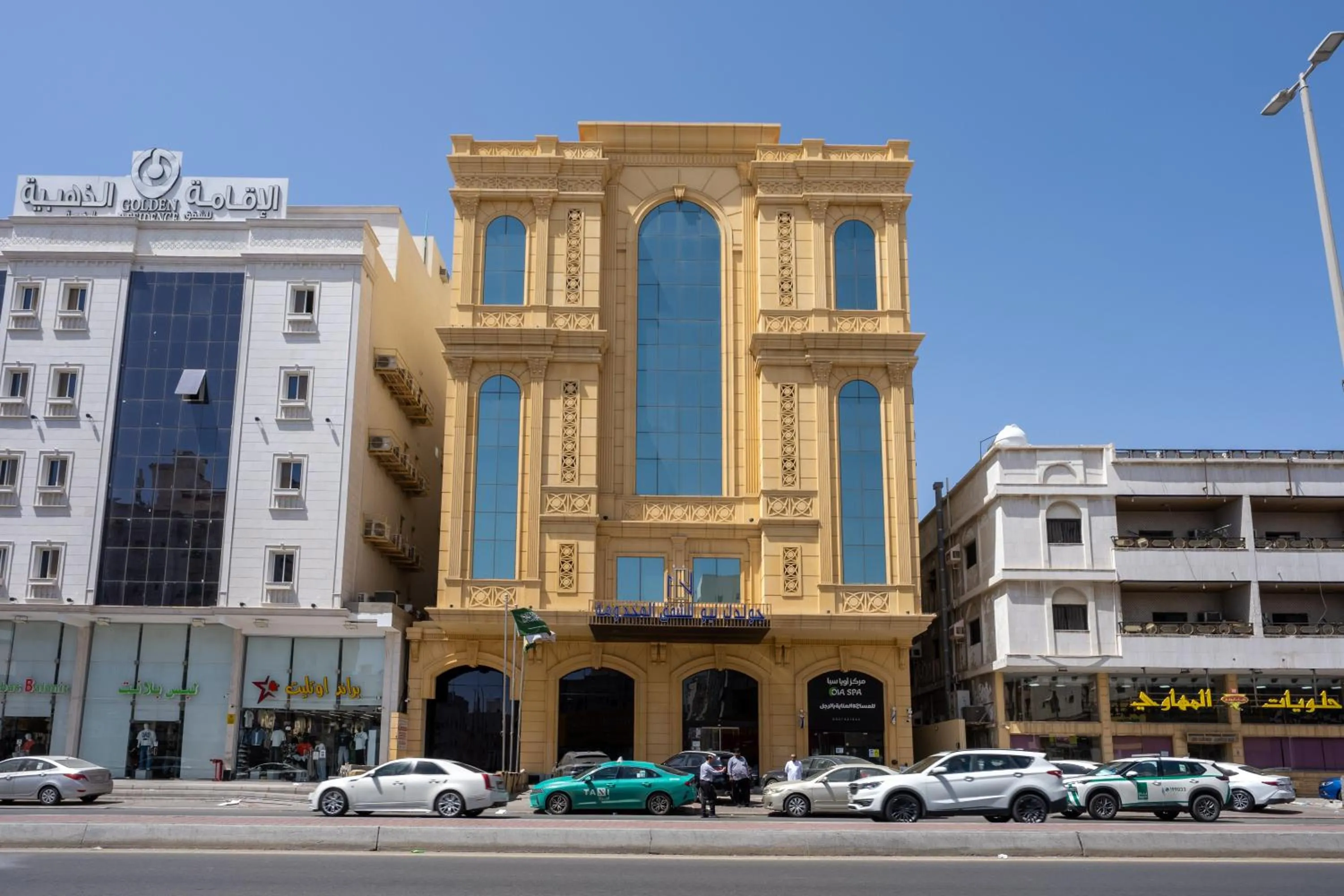 Property building in Golden New Quraish Hotel Jeddah Modern Golden Hospitality Company