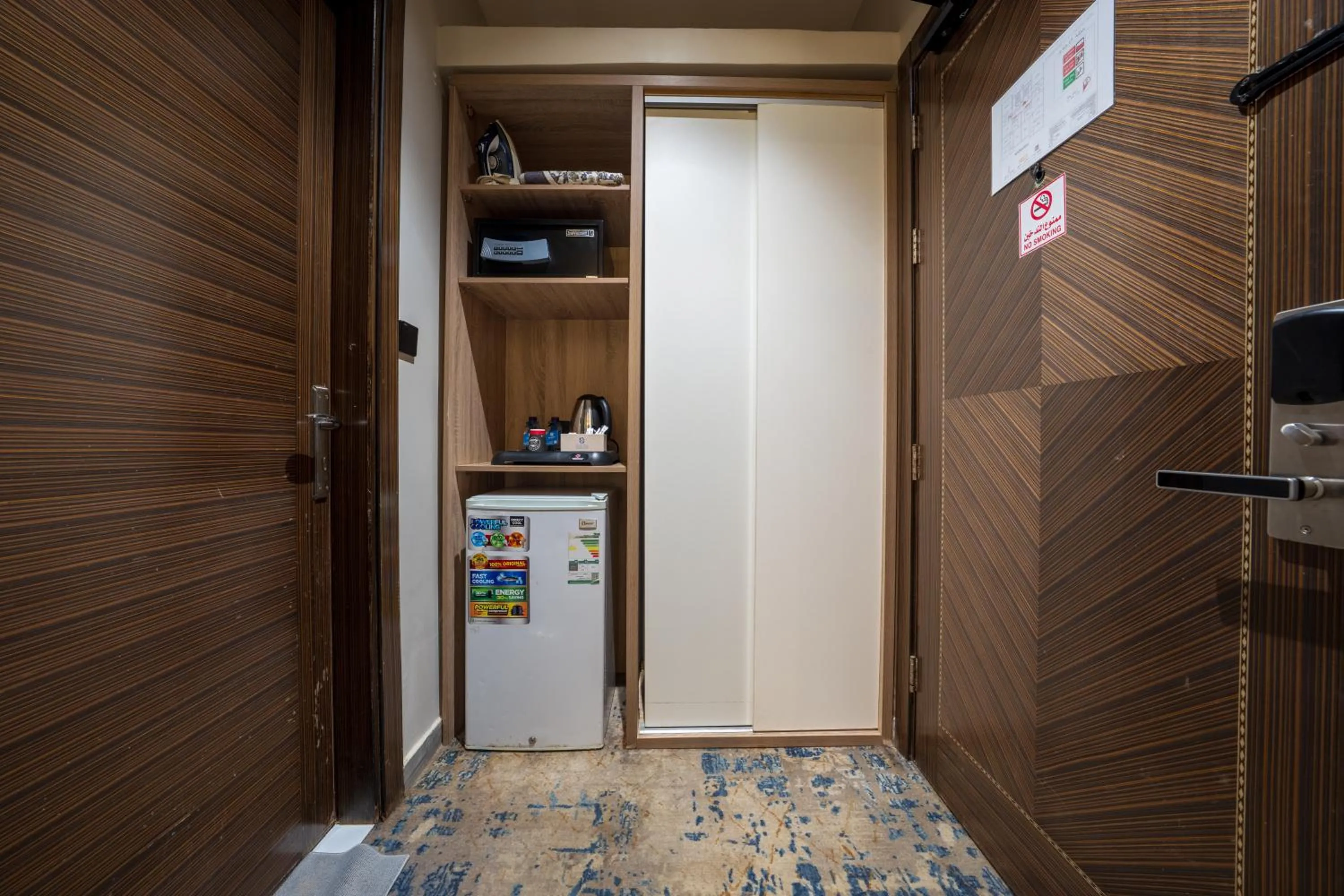 wardrobe in Golden New Quraish Hotel Jeddah Modern Golden Hospitality Company