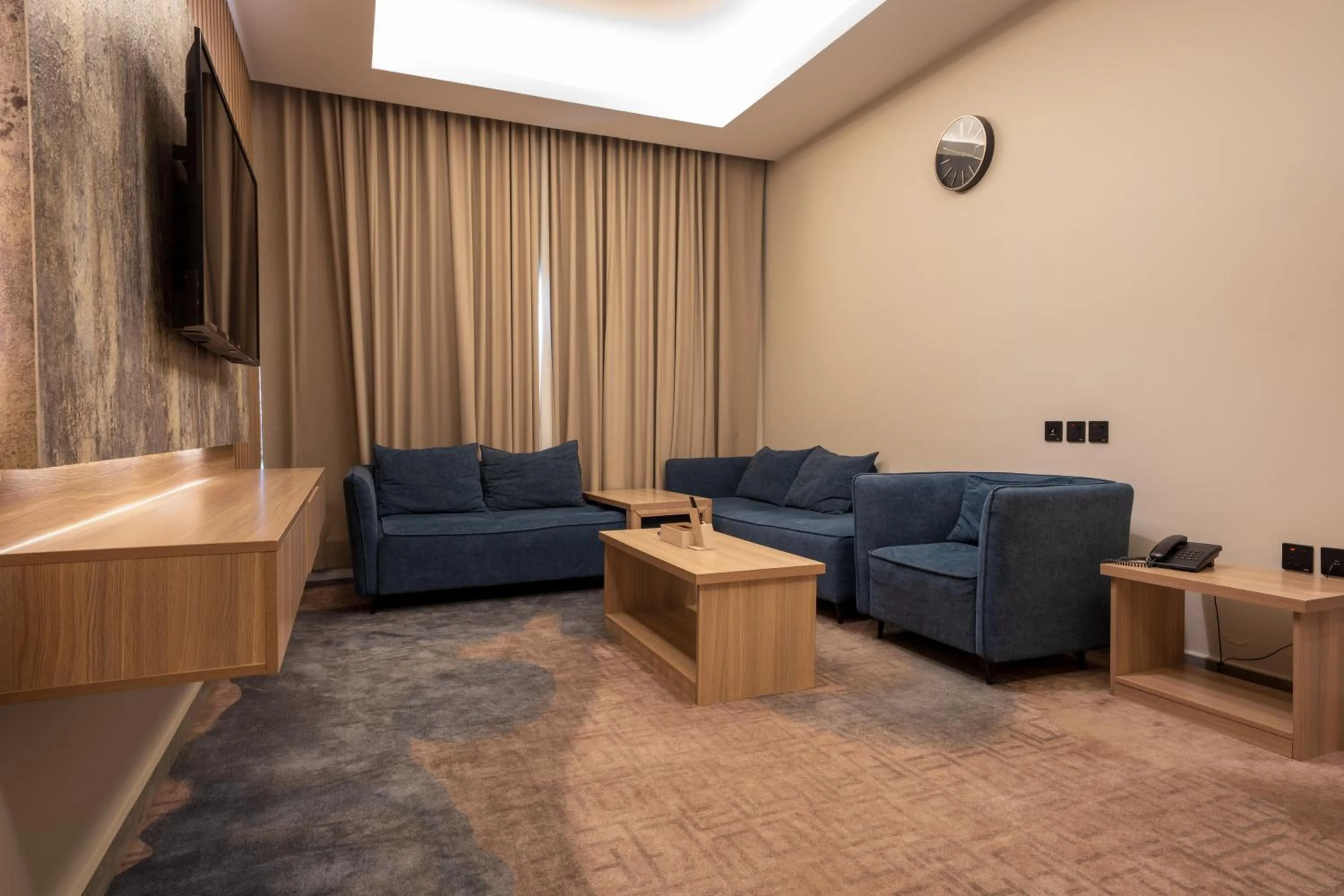 Living room in Golden New Quraish Hotel Jeddah Modern Golden Hospitality Company