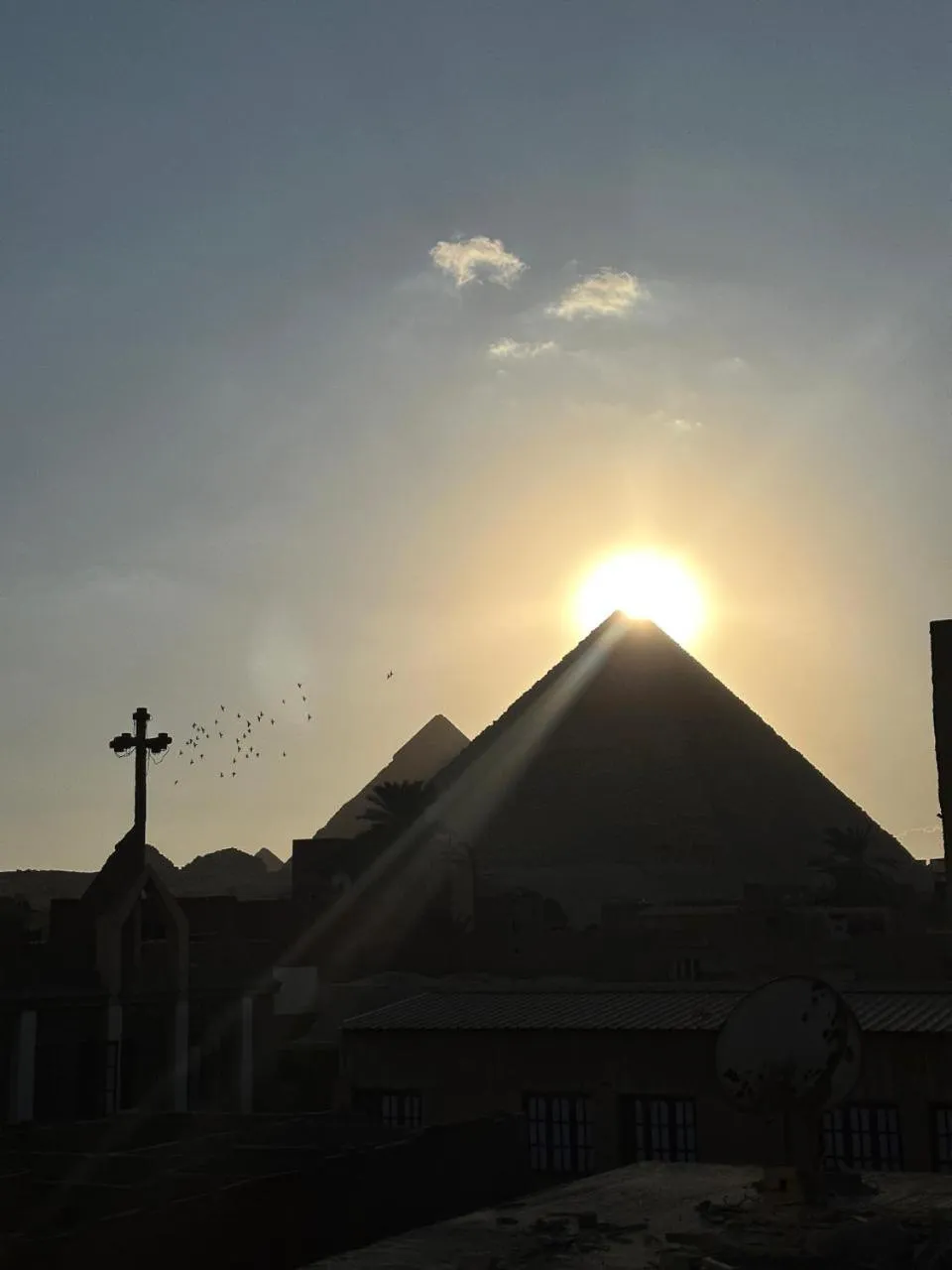 Osiris pyramids view inn