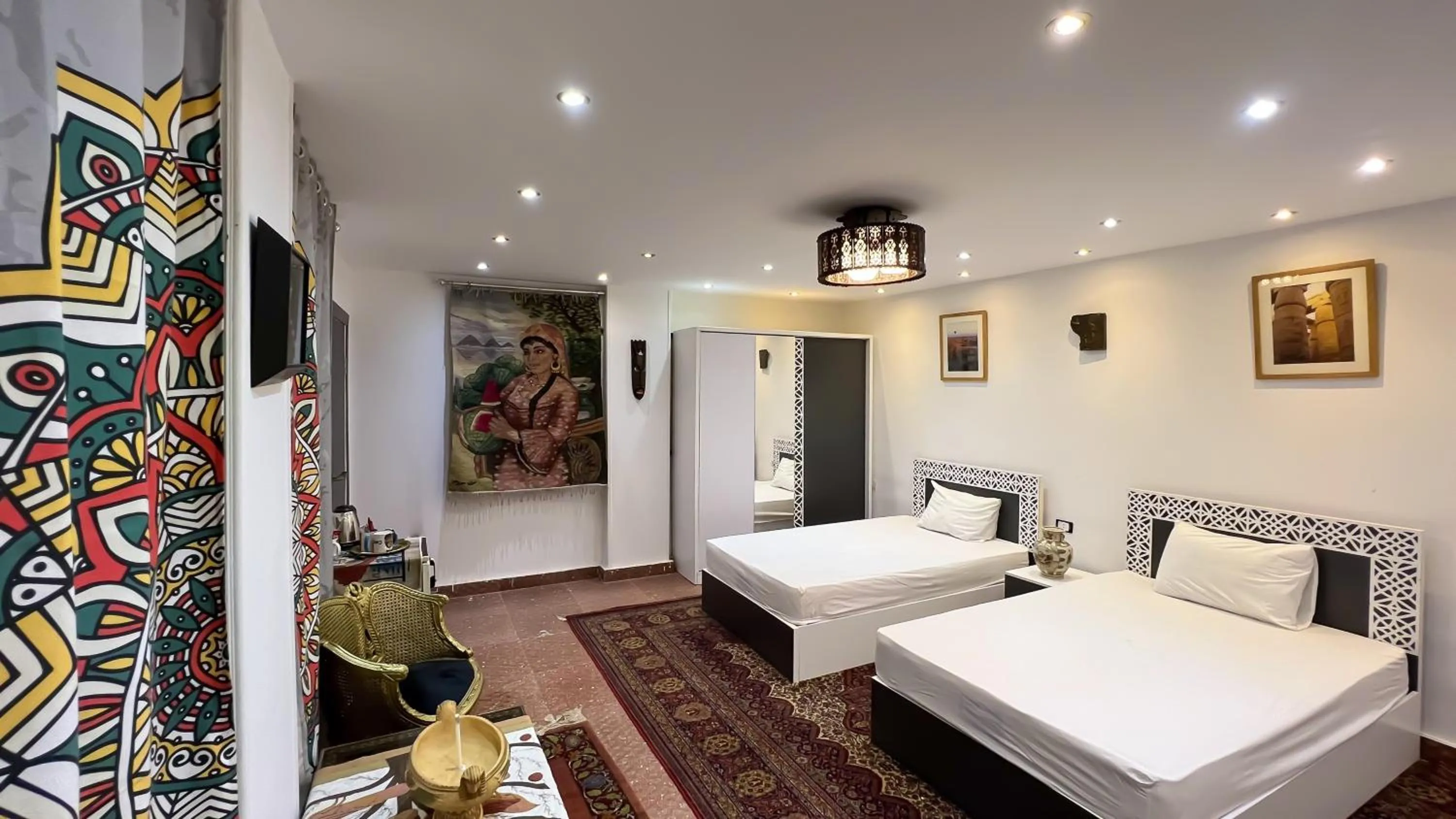 Bed in Osiris pyramids view inn