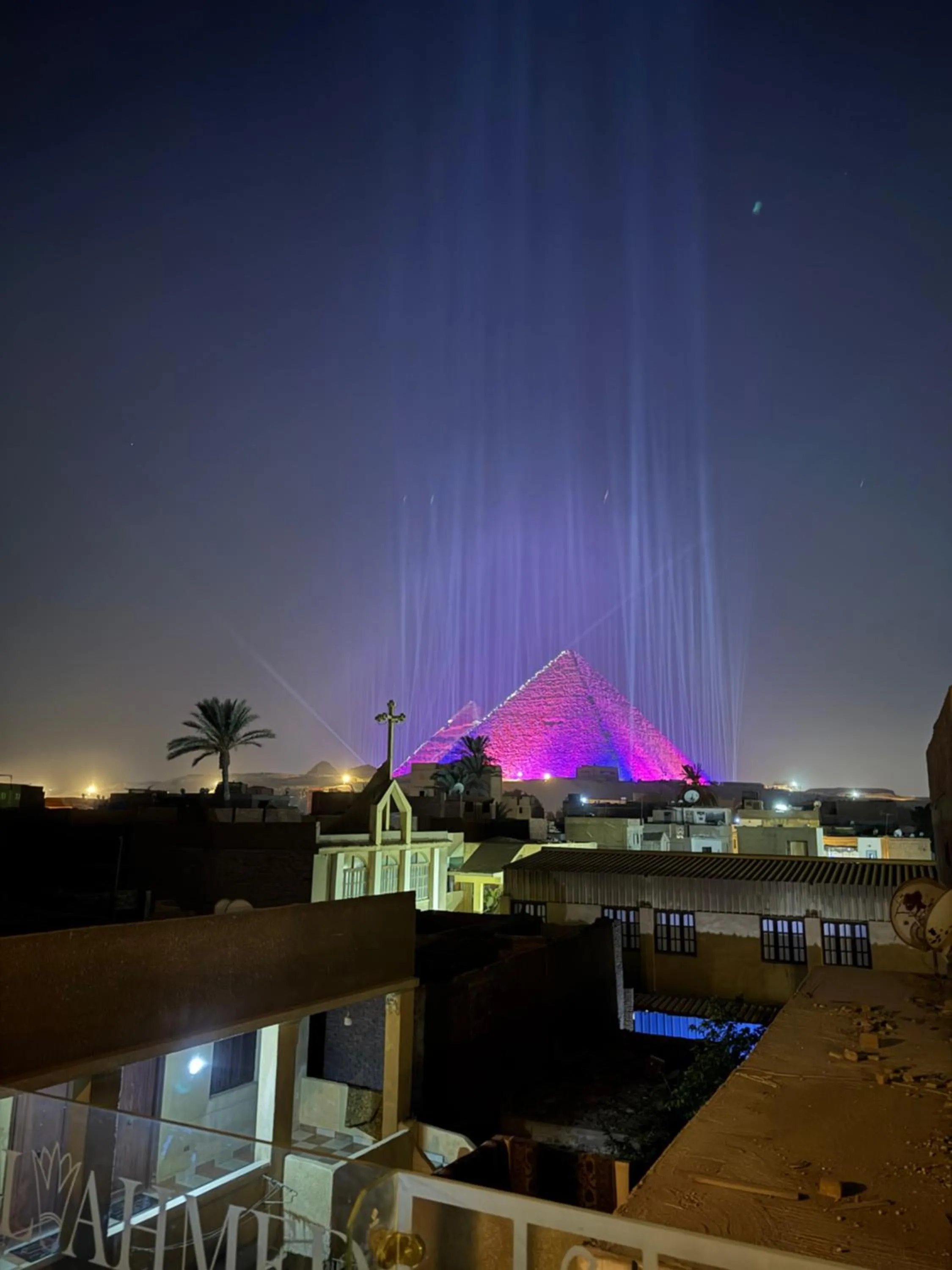 Osiris pyramids view inn