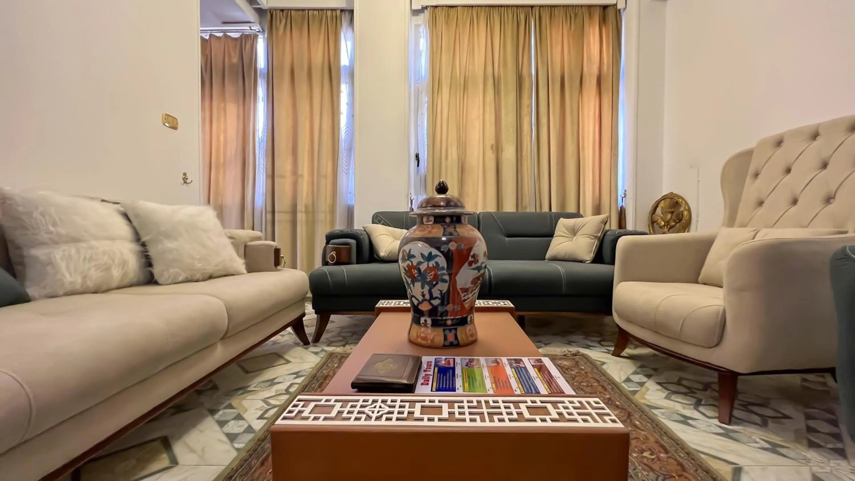 Living room in Osiris pyramids view inn