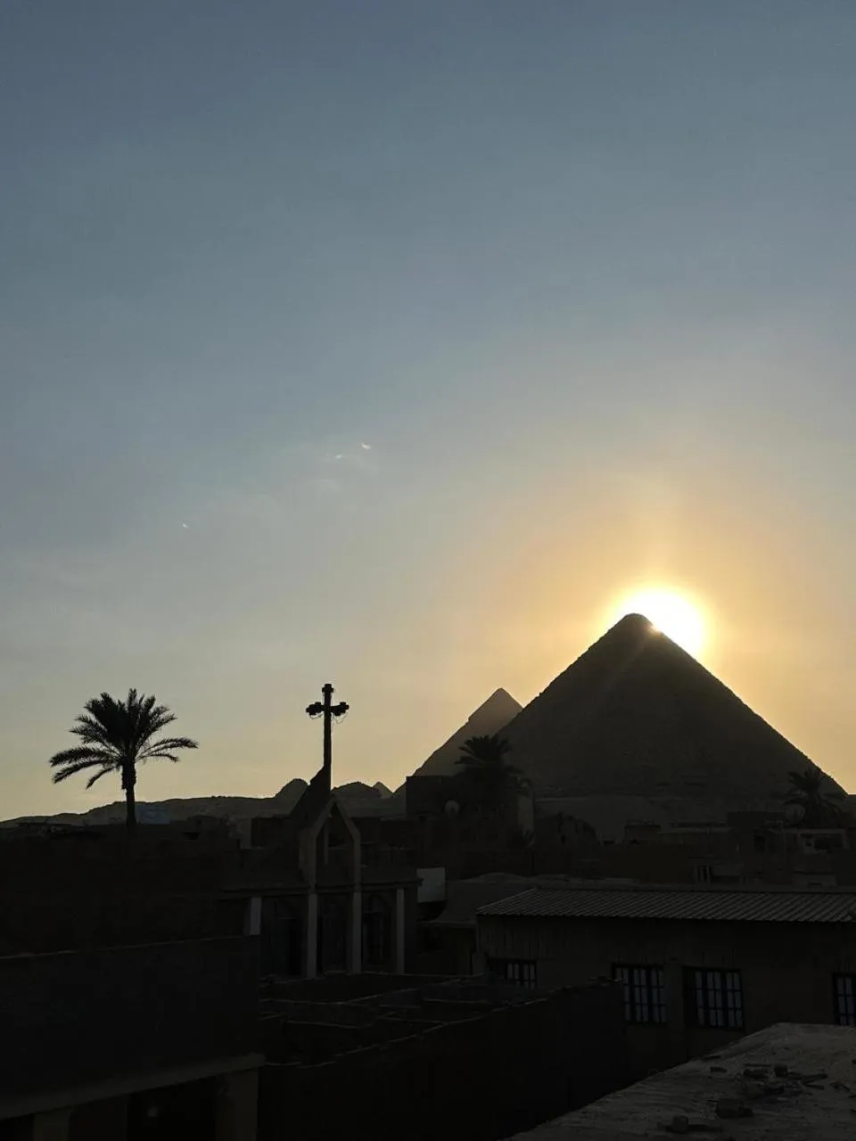 Osiris pyramids view inn