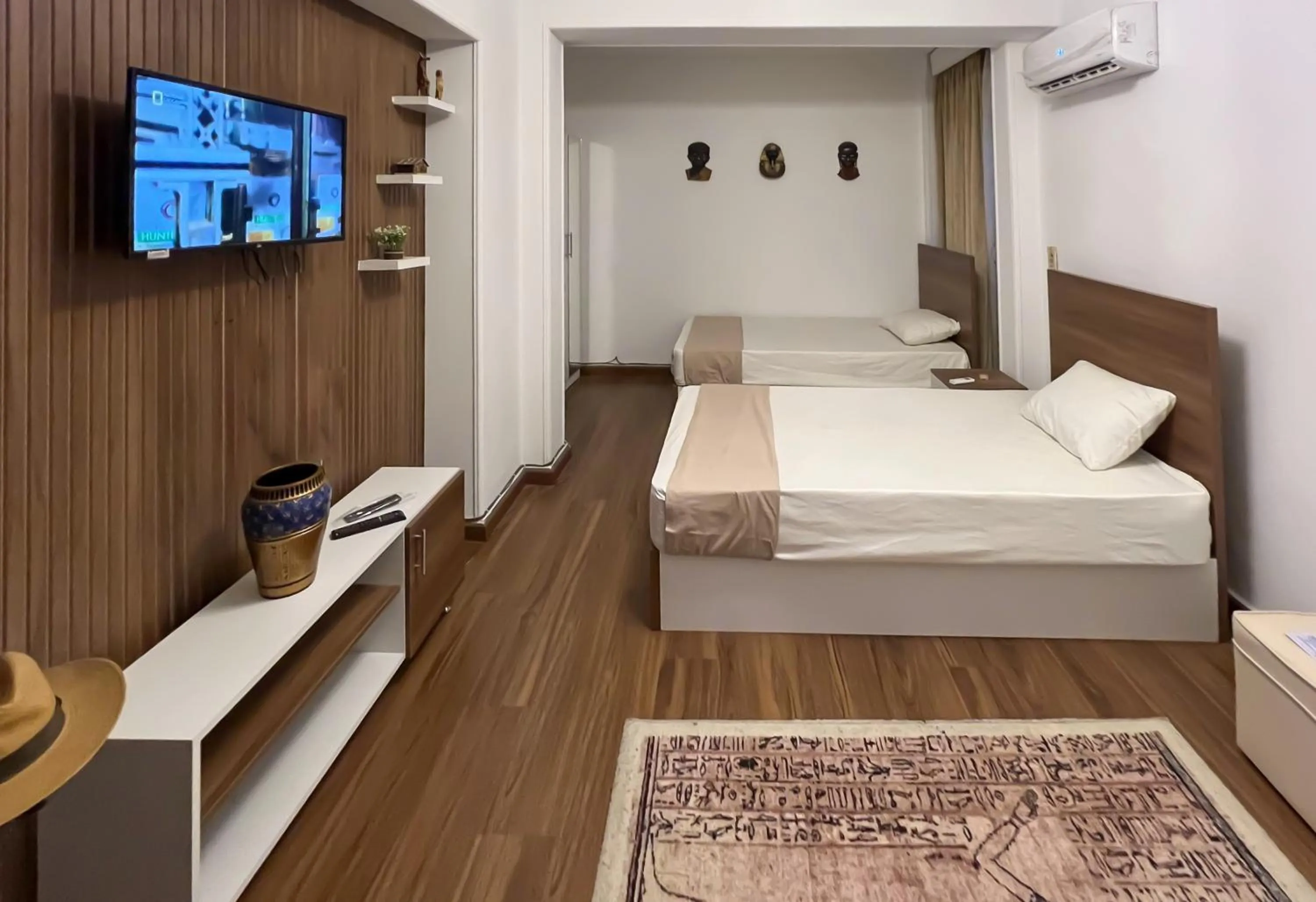 Bed in Osiris pyramids view inn