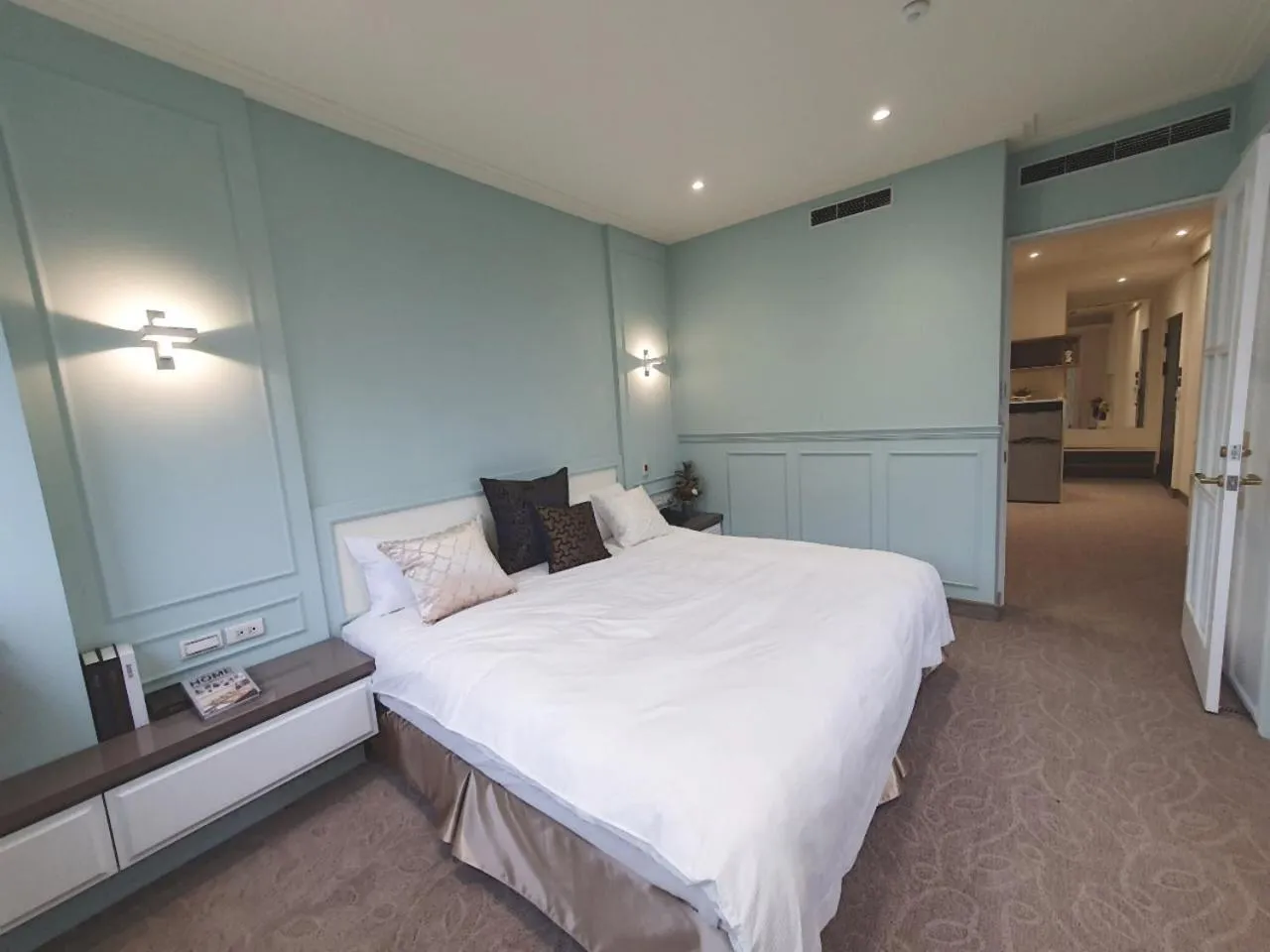 Bed in Grace Hotel Dunbei