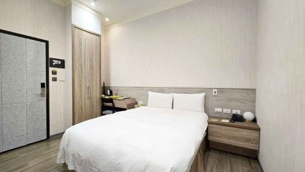 Bed in Grace Hotel Dunbei