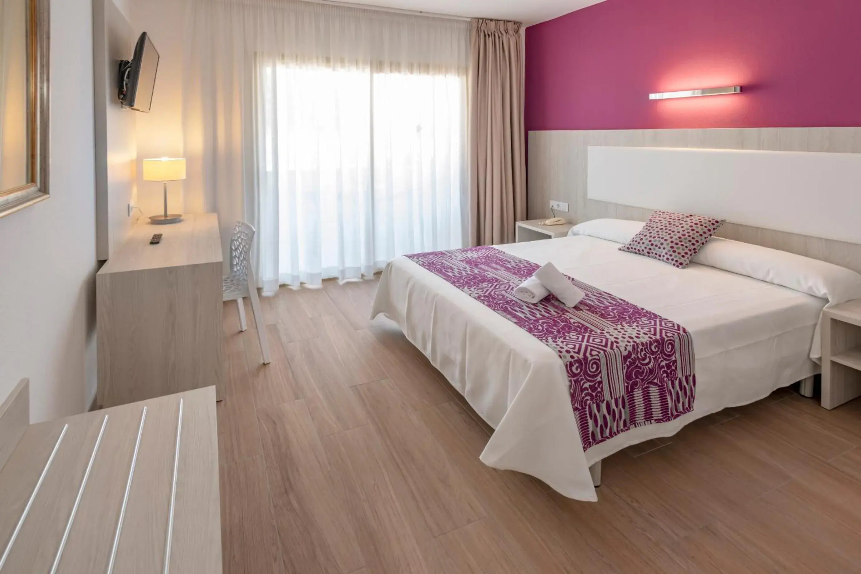 Photo of the whole room, Bed in 4R Meridià Mar Photo of the whole room, Bed in 4R Meridià Mar