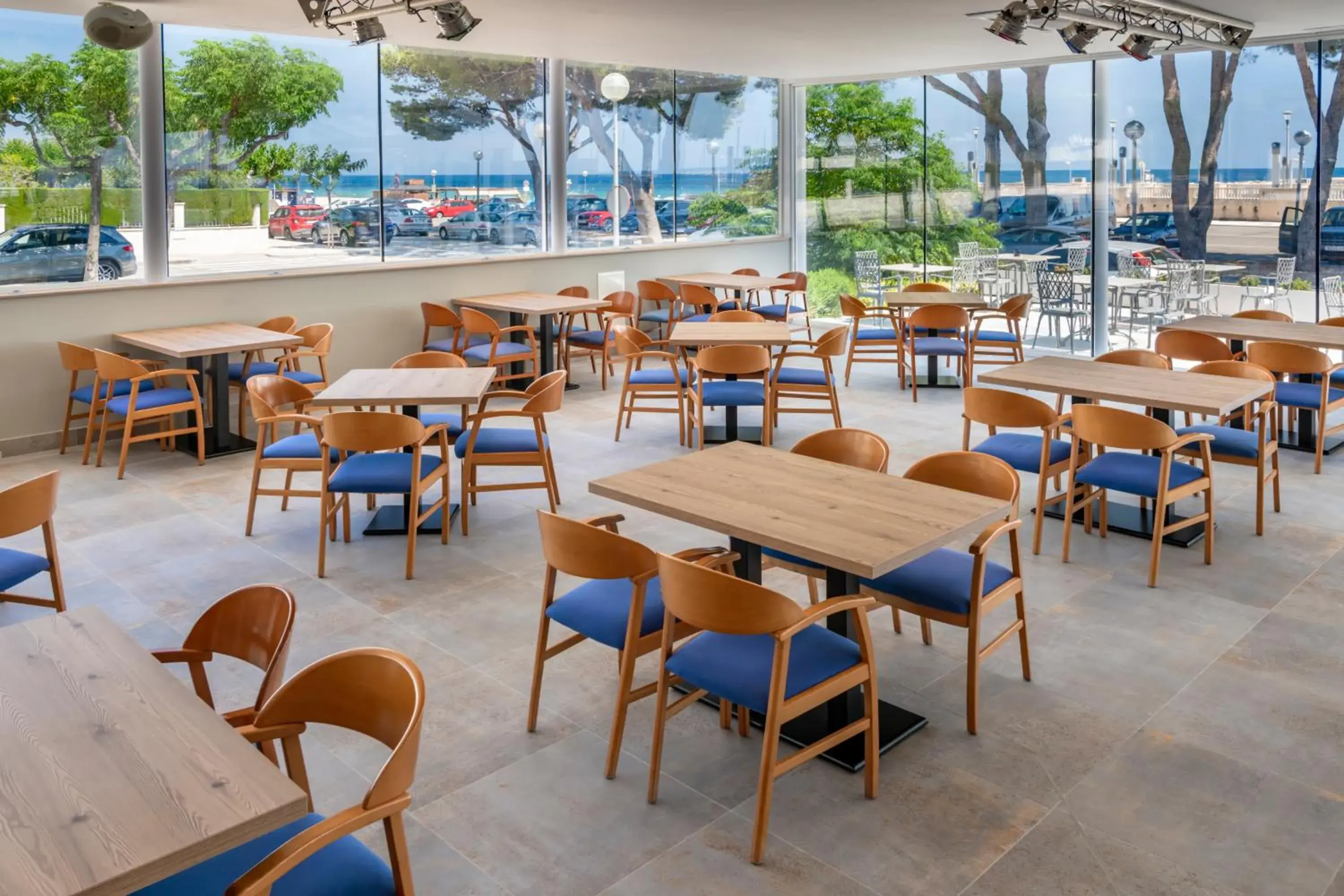 Lounge or bar in 4R Meridià Mar Lounge or bar in 4R Meridià Mar