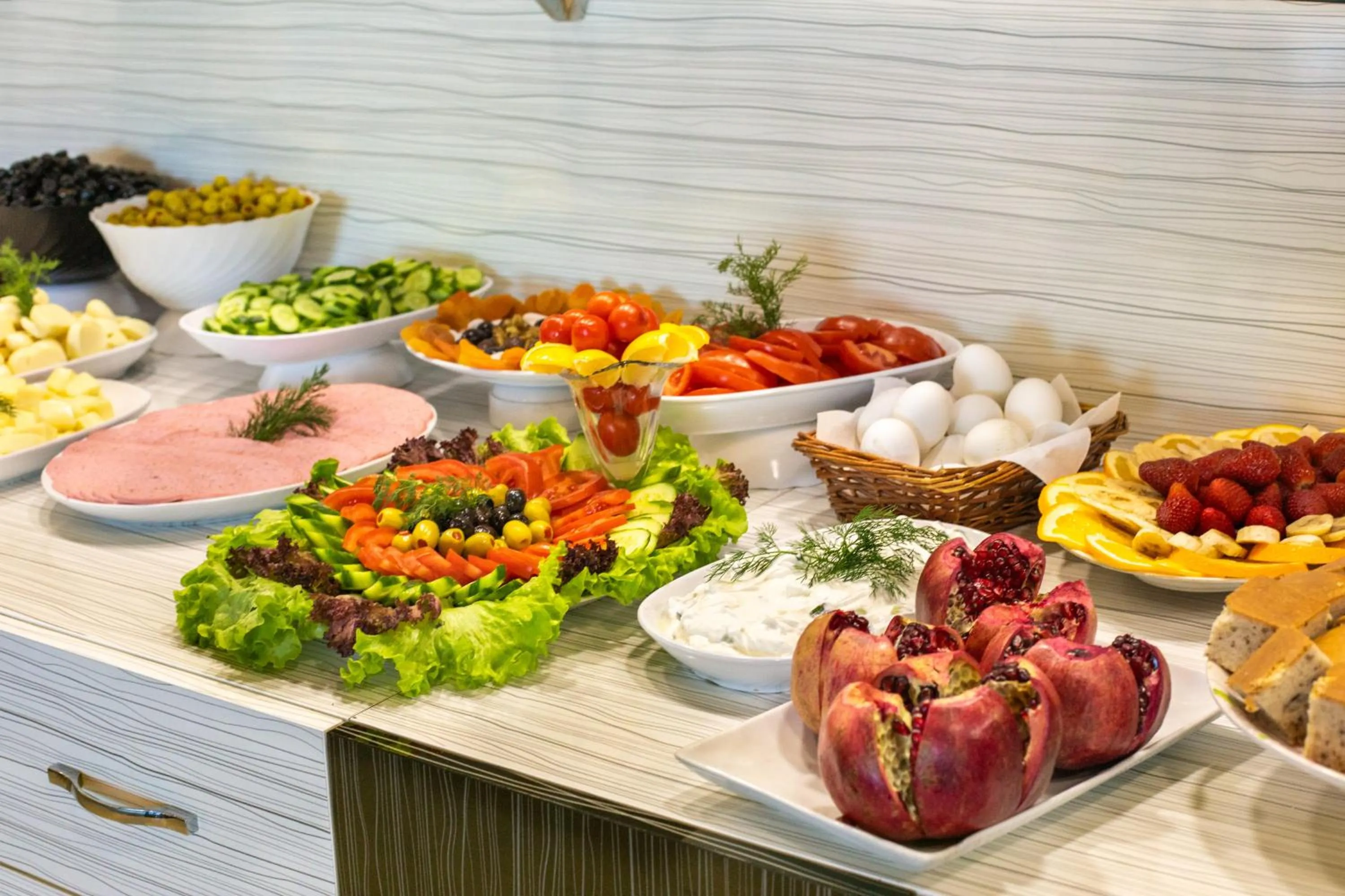 Restaurant/places to eat in Park Çağlayan Hotel