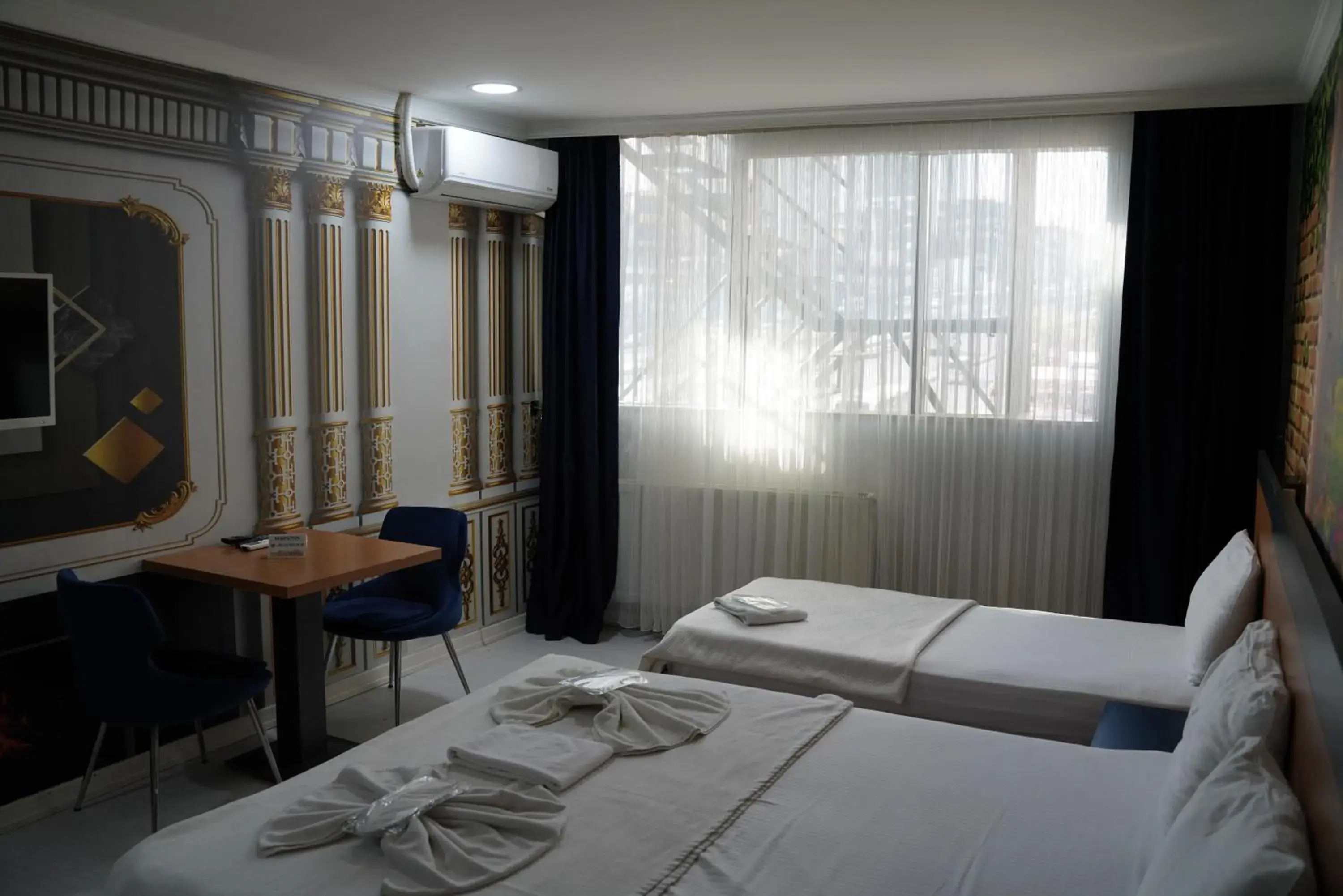 Standard Twin Room in Heraldic Room Hotel Standard Twin Room in Heraldic Room Hotel