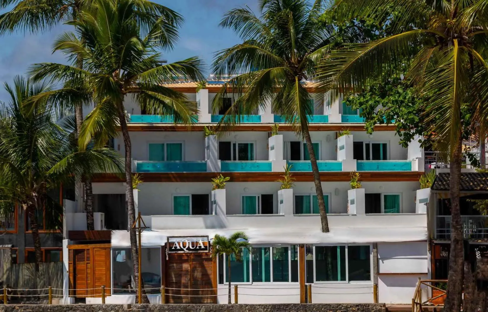 Facade/entrance in Aqua by Sambass